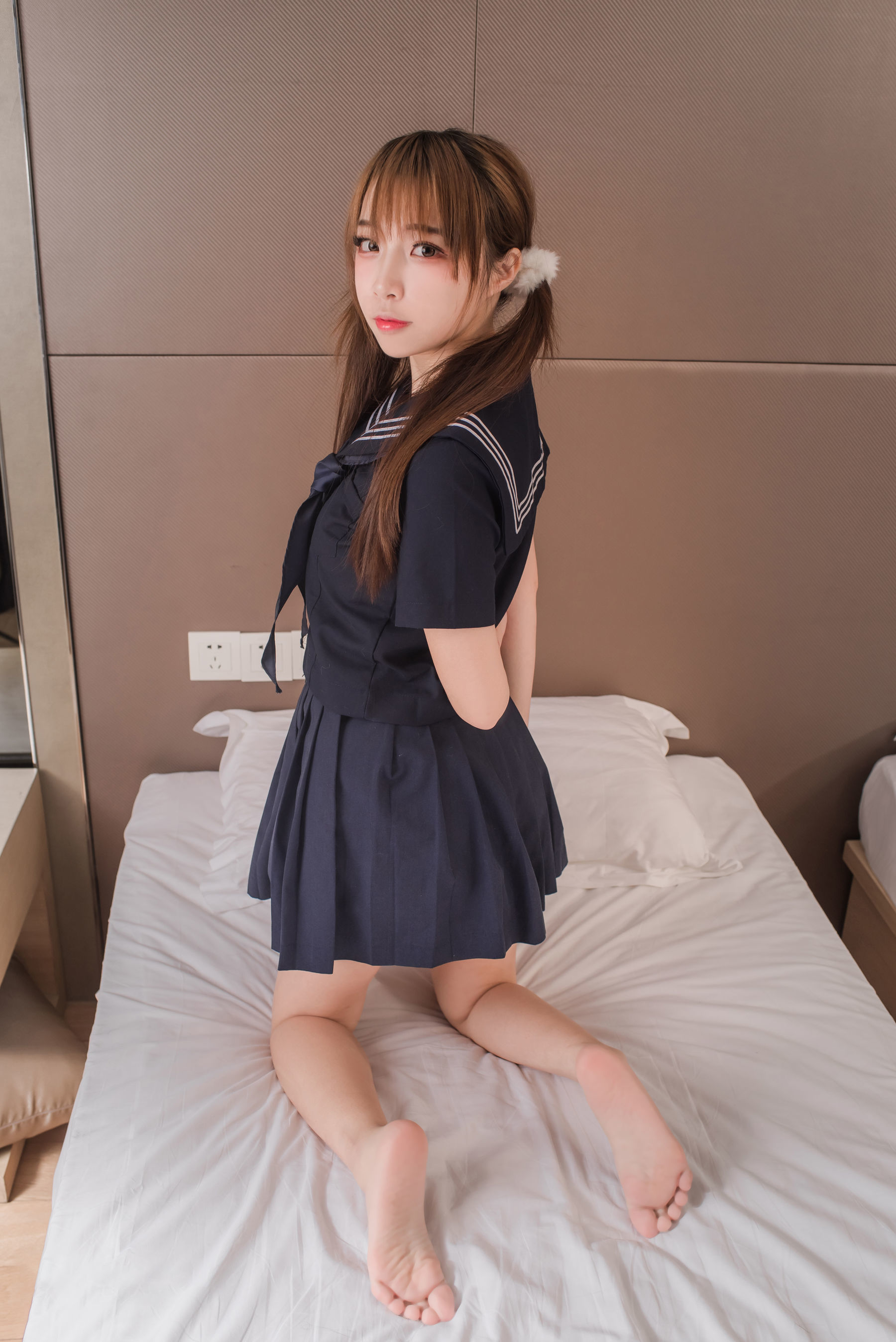 人气Coser二佐Nisa 制服黑三本