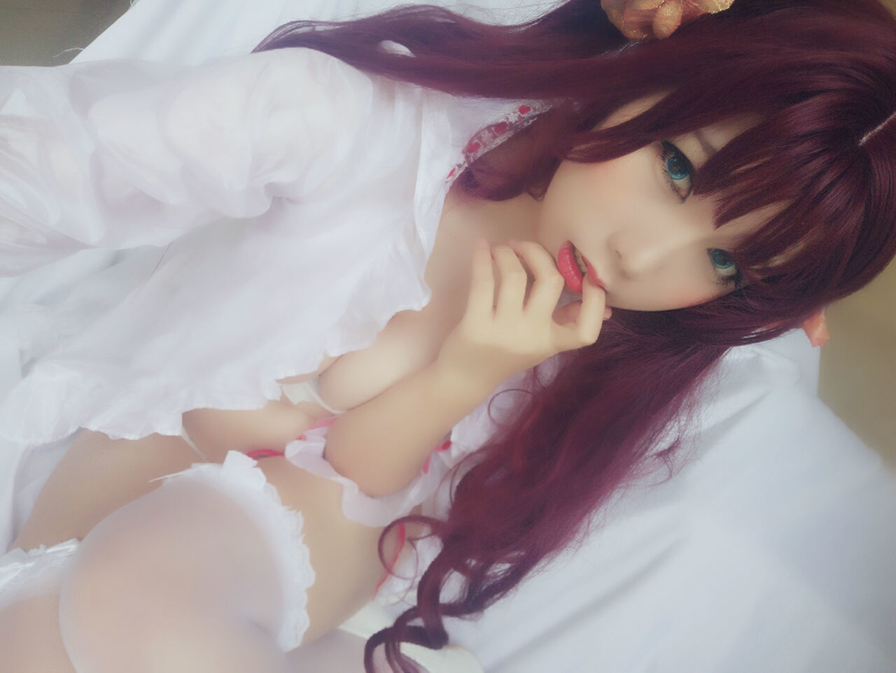 二次元巨乳美女鹿野希 红月幻想