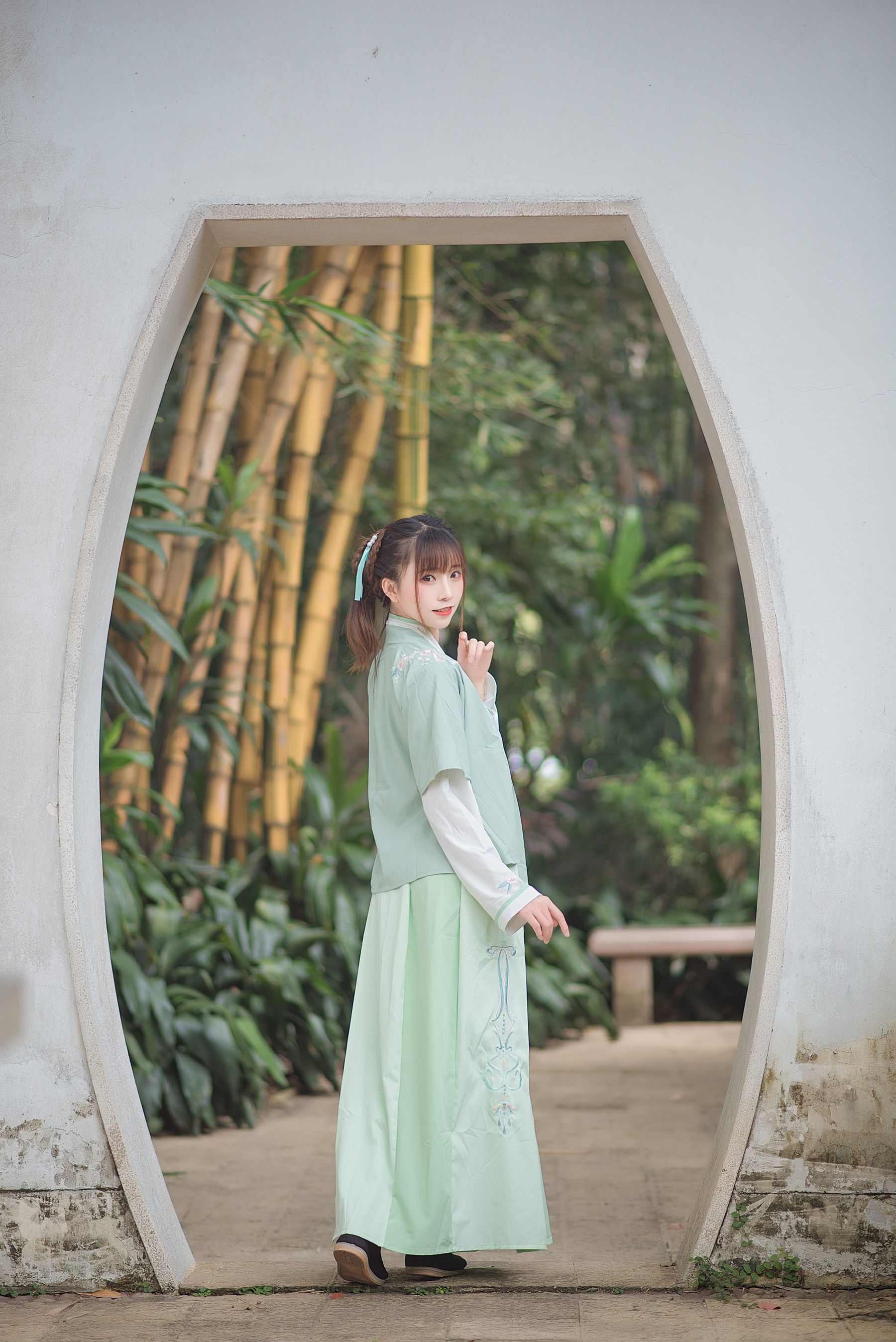动漫博主Kitaro_绮太郎 娉娉袅袅十三余，豆蔻年华二月初