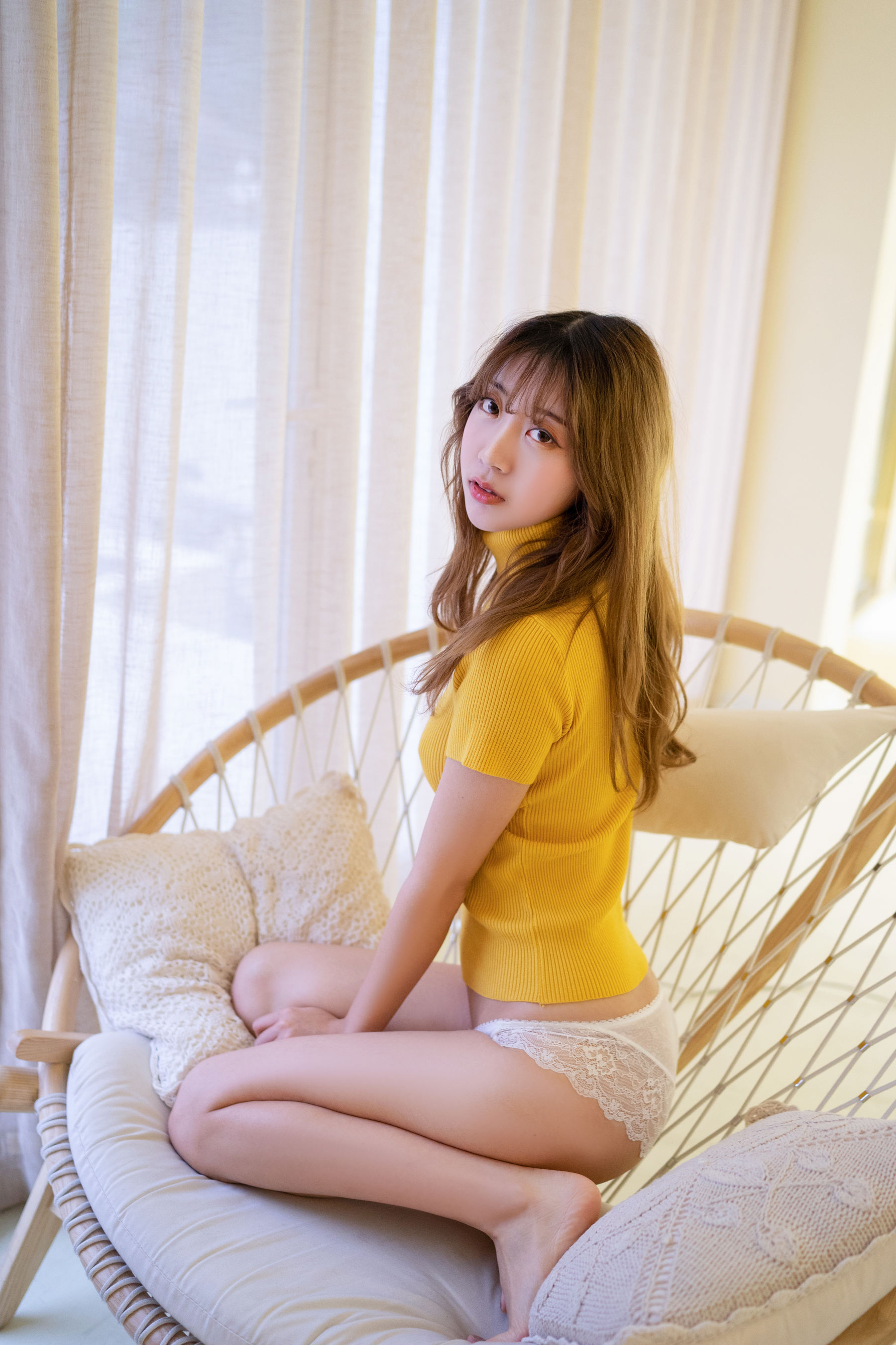 人气Coser黑川 年上彼女 黄毛衣