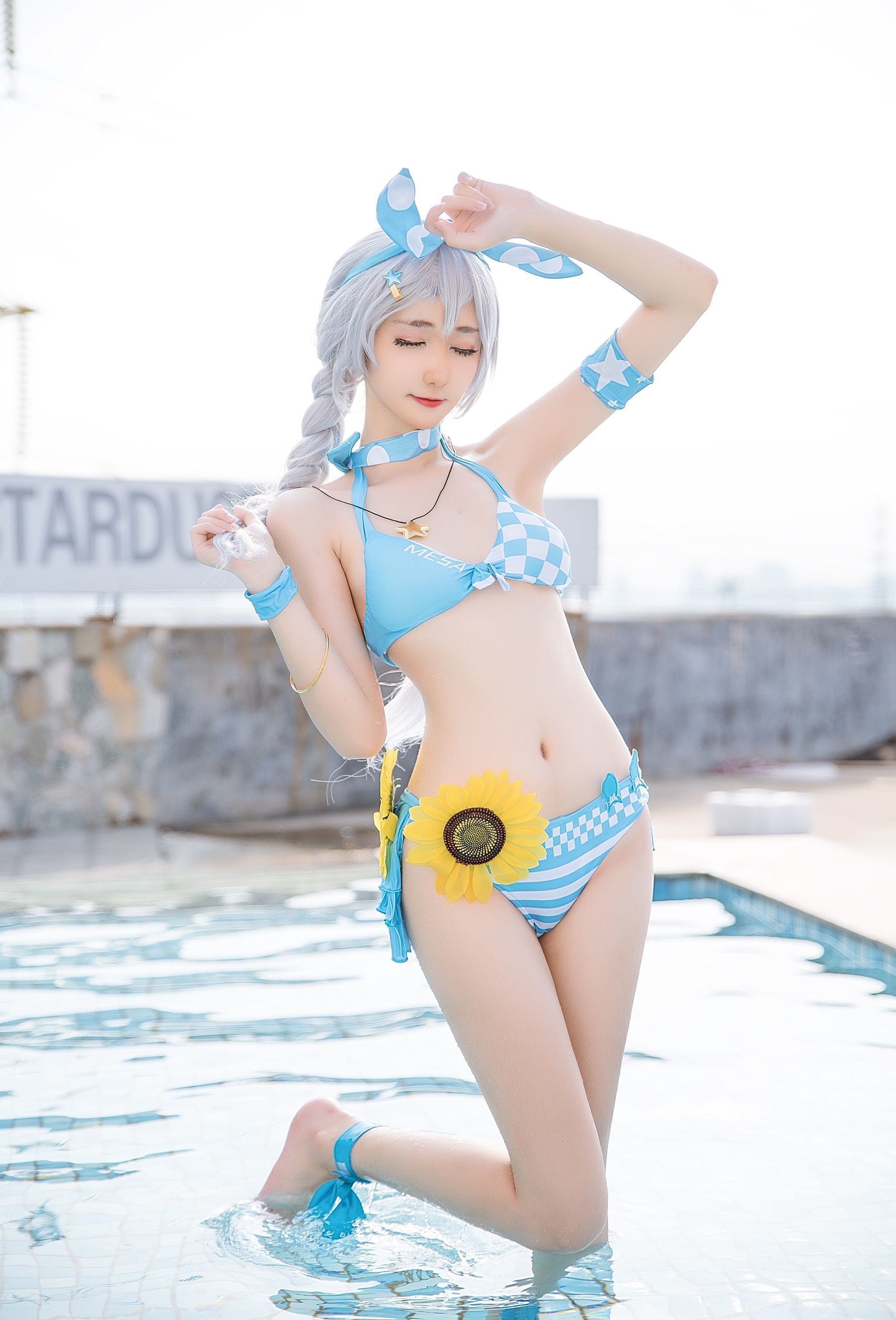 动漫博主南桃Momoko 琪亚娜泳装