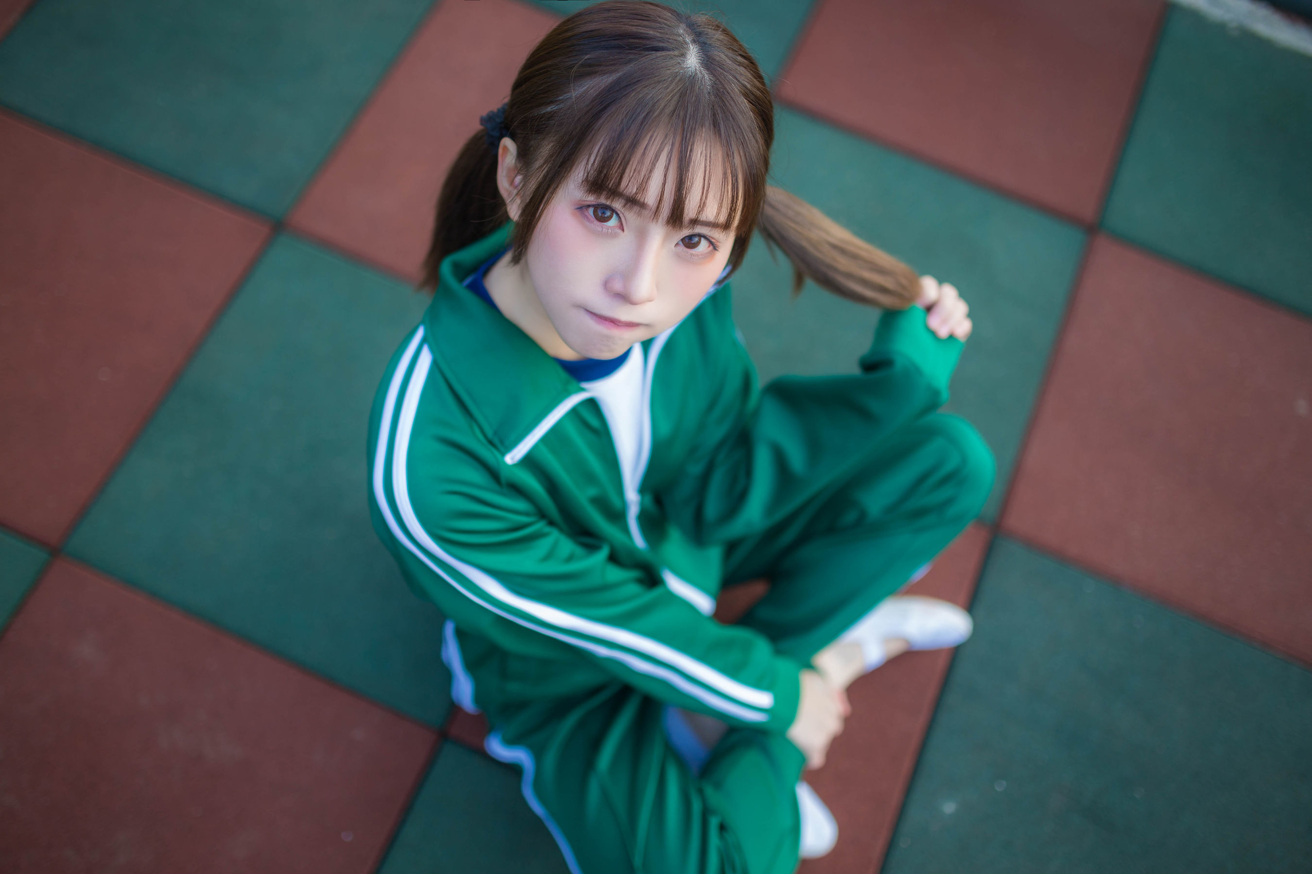 动漫博主Kitaro_绮太郎 绿色运动服女孩