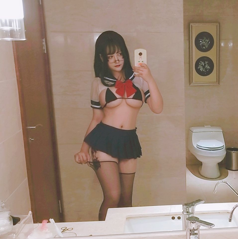 夏鸽鸽不想起床 透明jk