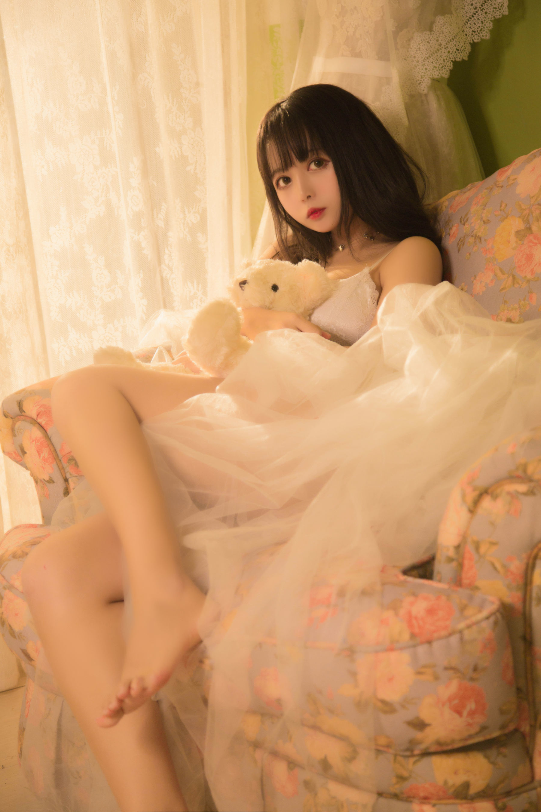 大眼萌妹黑猫猫OvO 少女写真