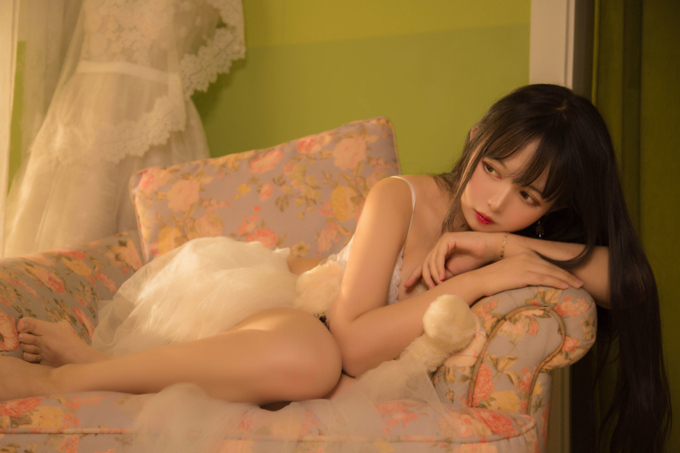 大眼萌妹黑猫猫OvO 少女写真