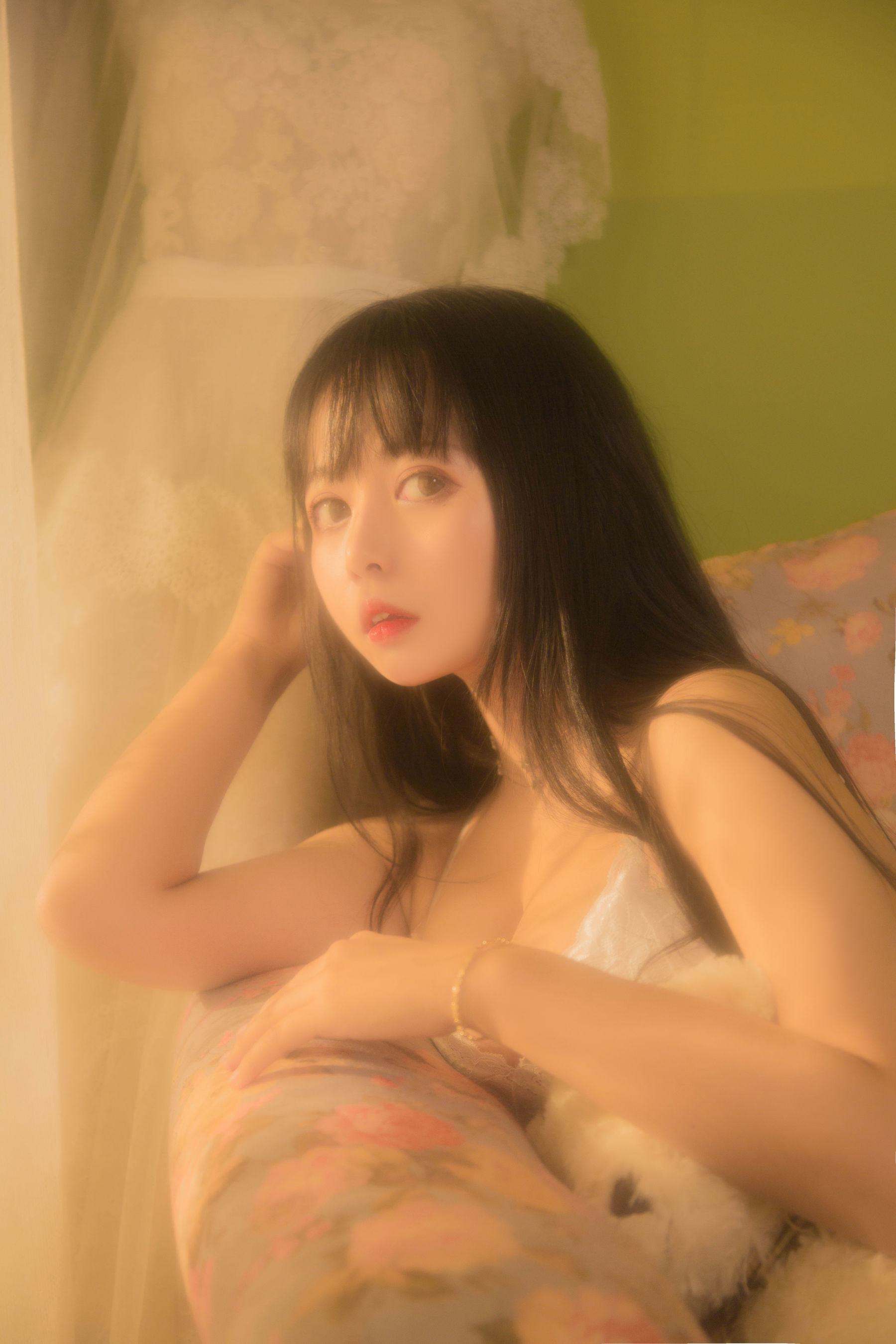 大眼萌妹黑猫猫OvO 少女写真