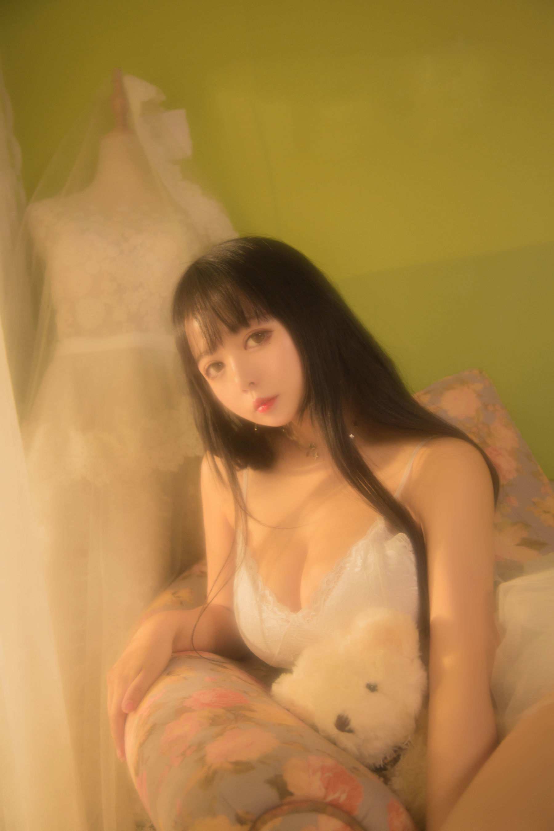 大眼萌妹黑猫猫OvO 少女写真