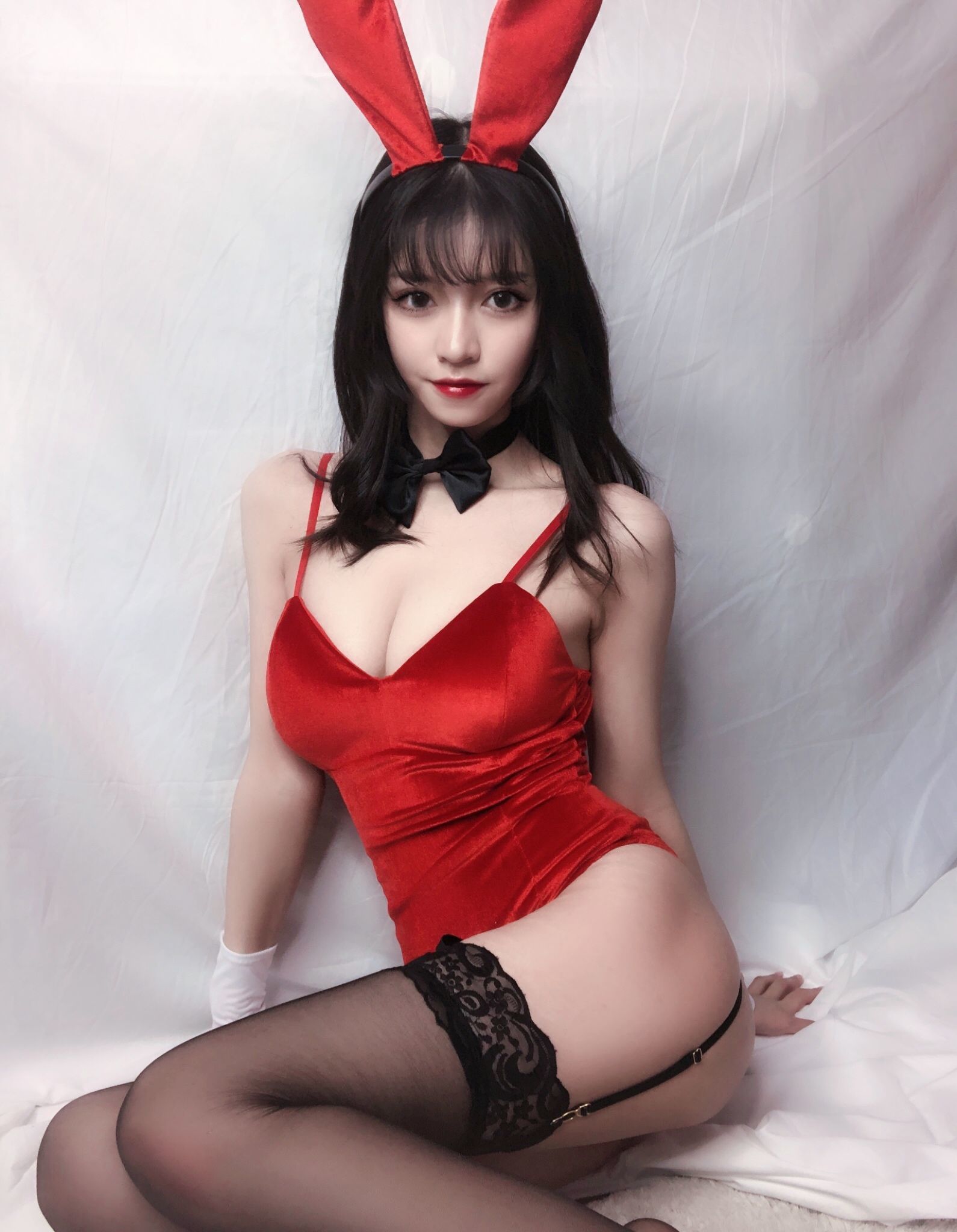 銘銘Kizami 红丝绒兔女郎