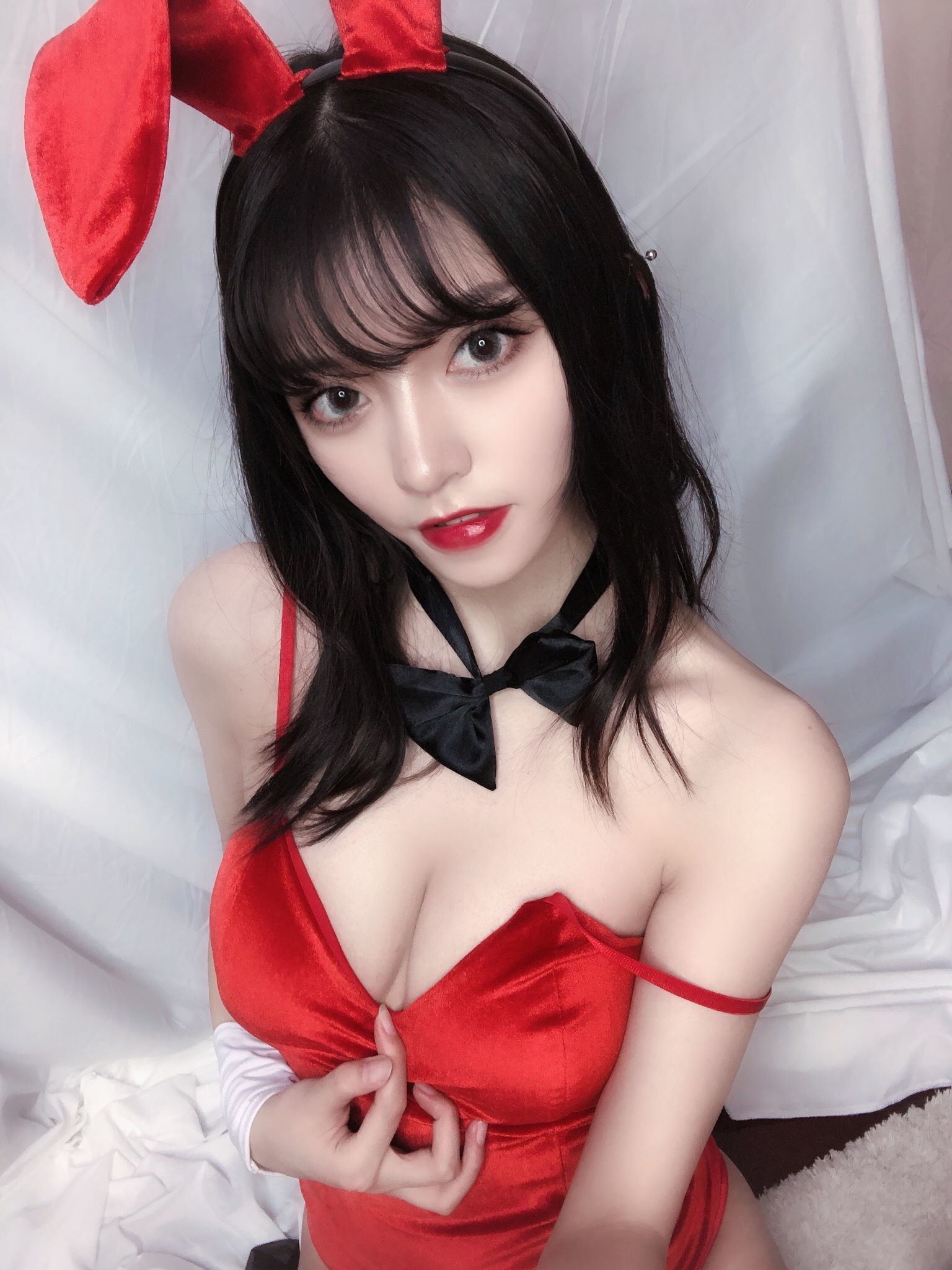 銘銘Kizami 红丝绒兔女郎