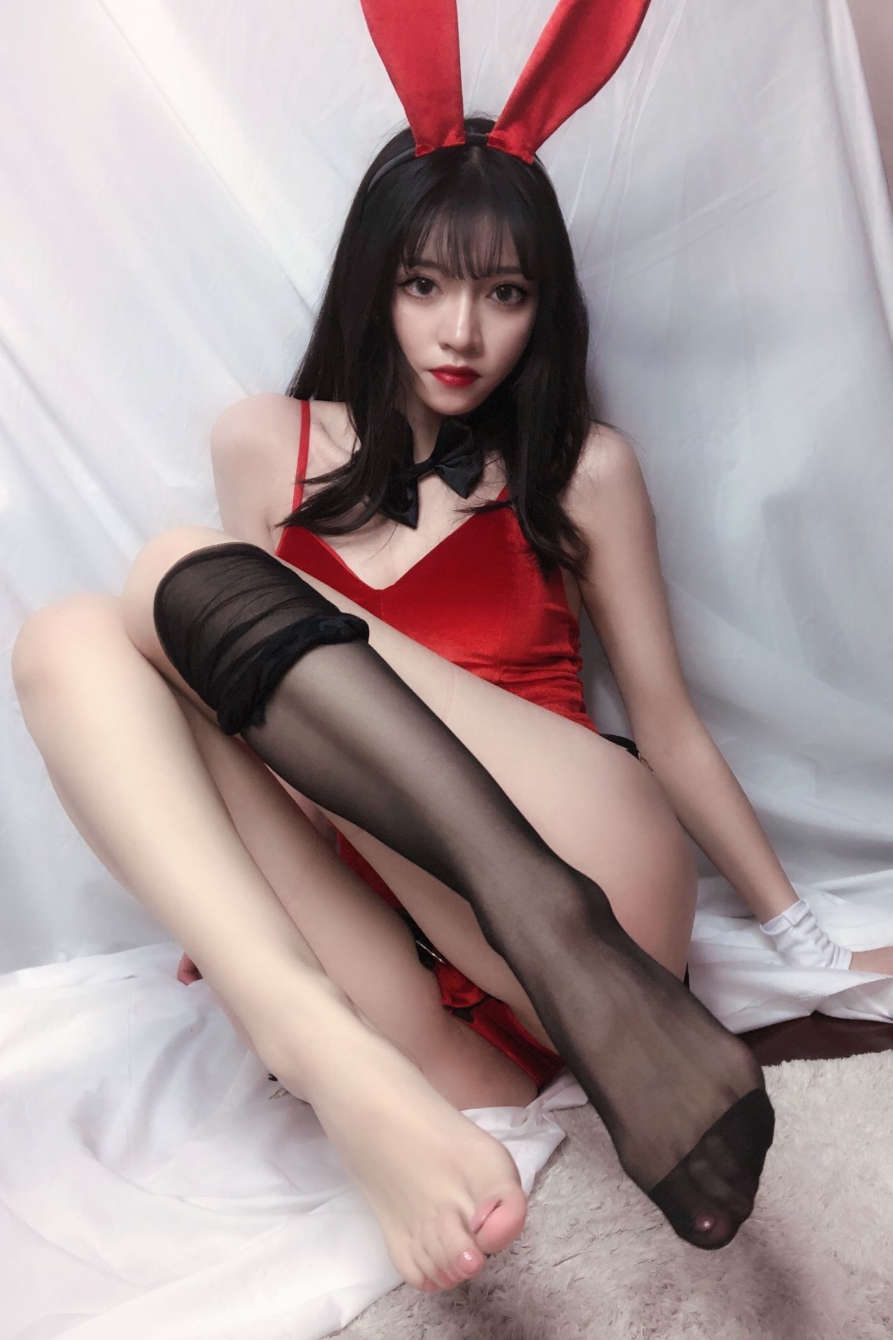 銘銘Kizami 红丝绒兔女郎