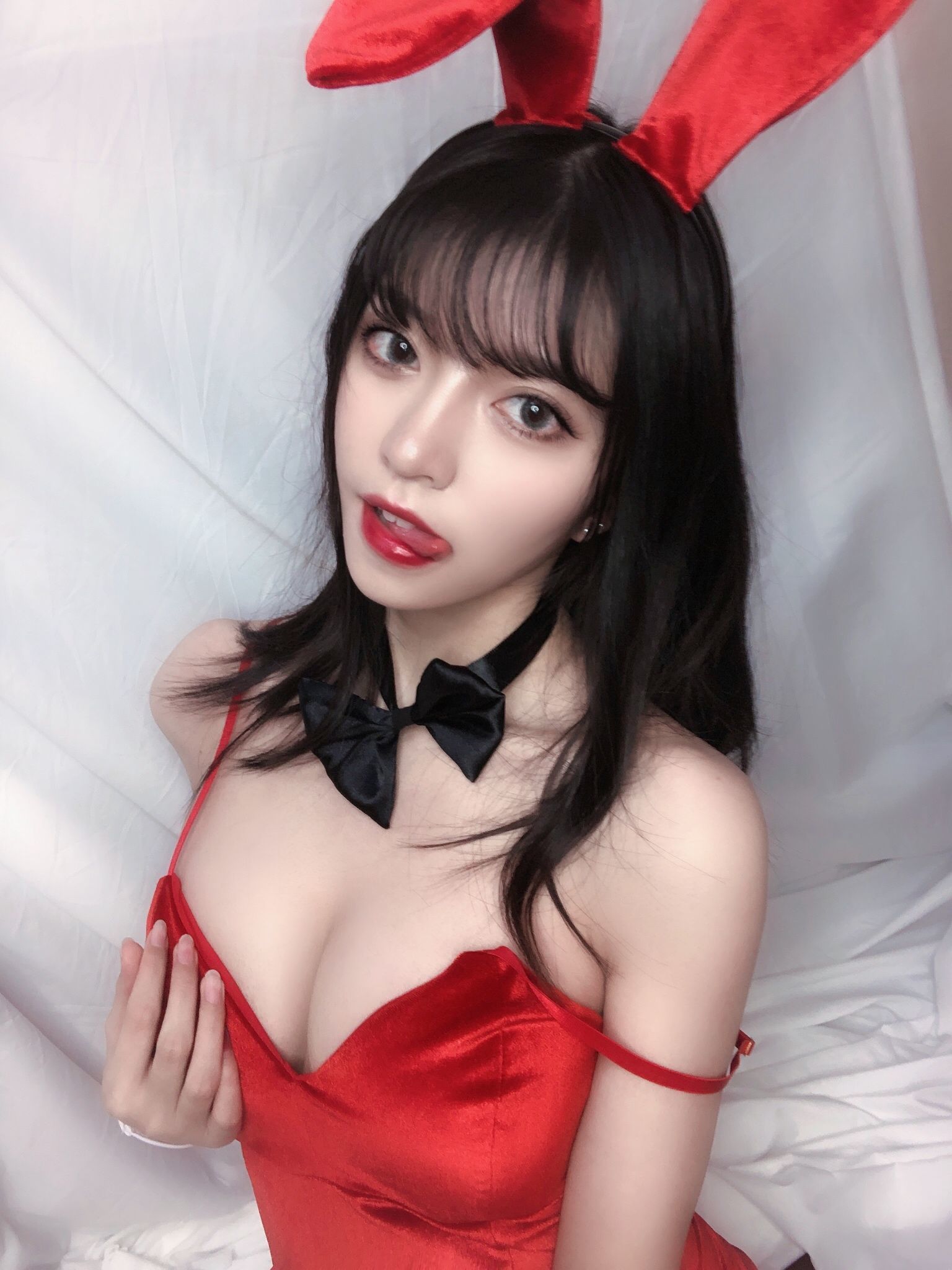 銘銘Kizami 红丝绒兔女郎