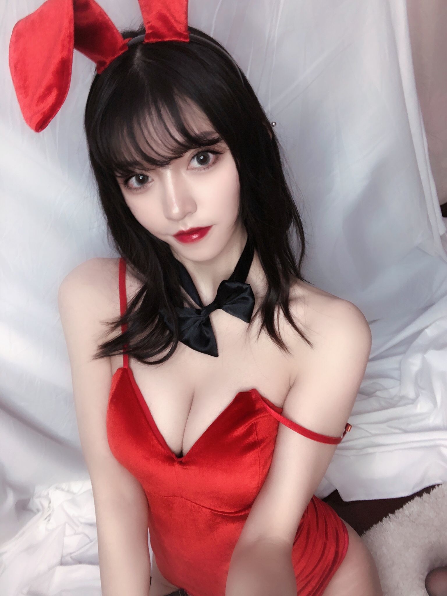 銘銘Kizami 红丝绒兔女郎