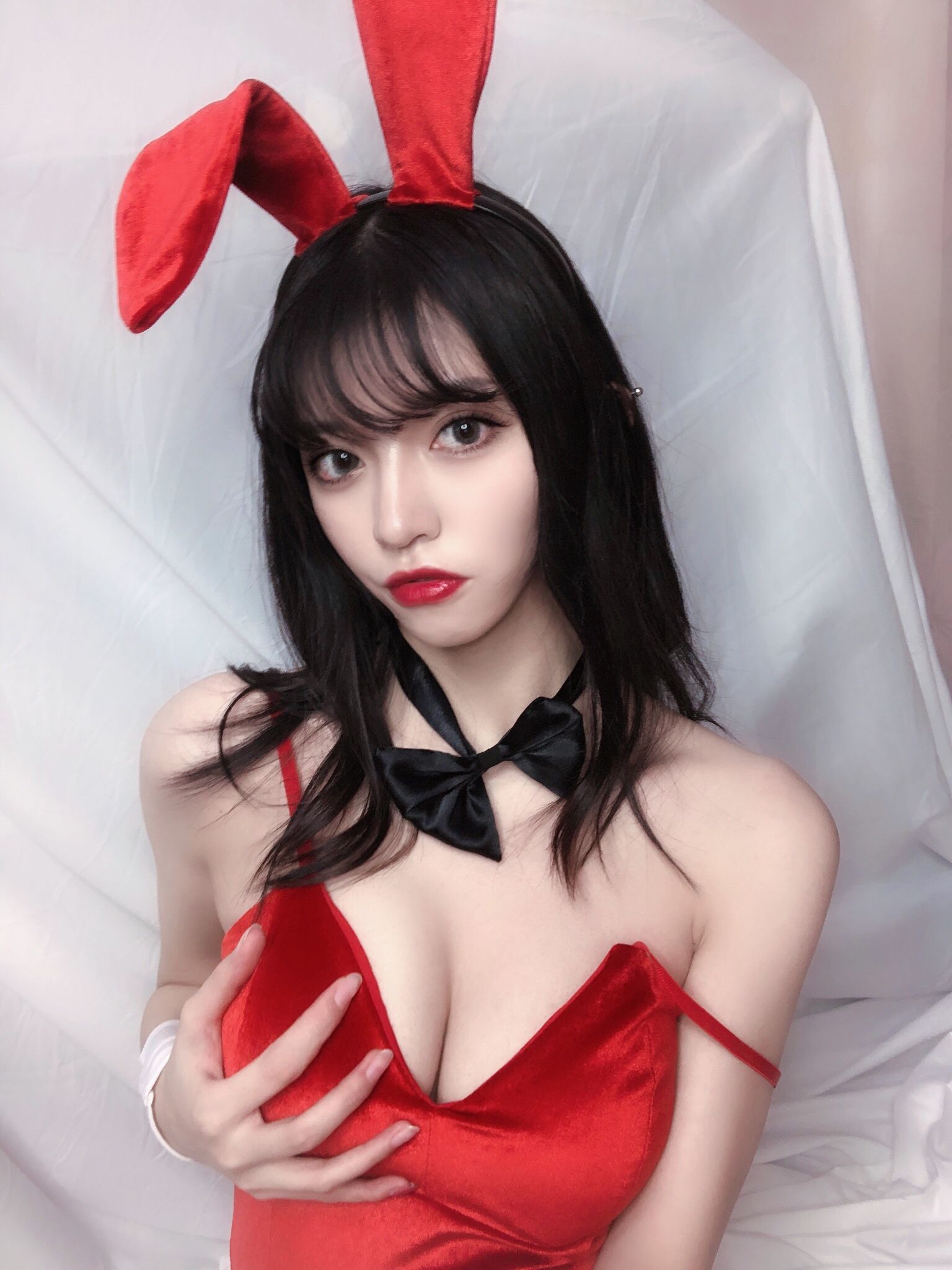 銘銘Kizami 红丝绒兔女郎