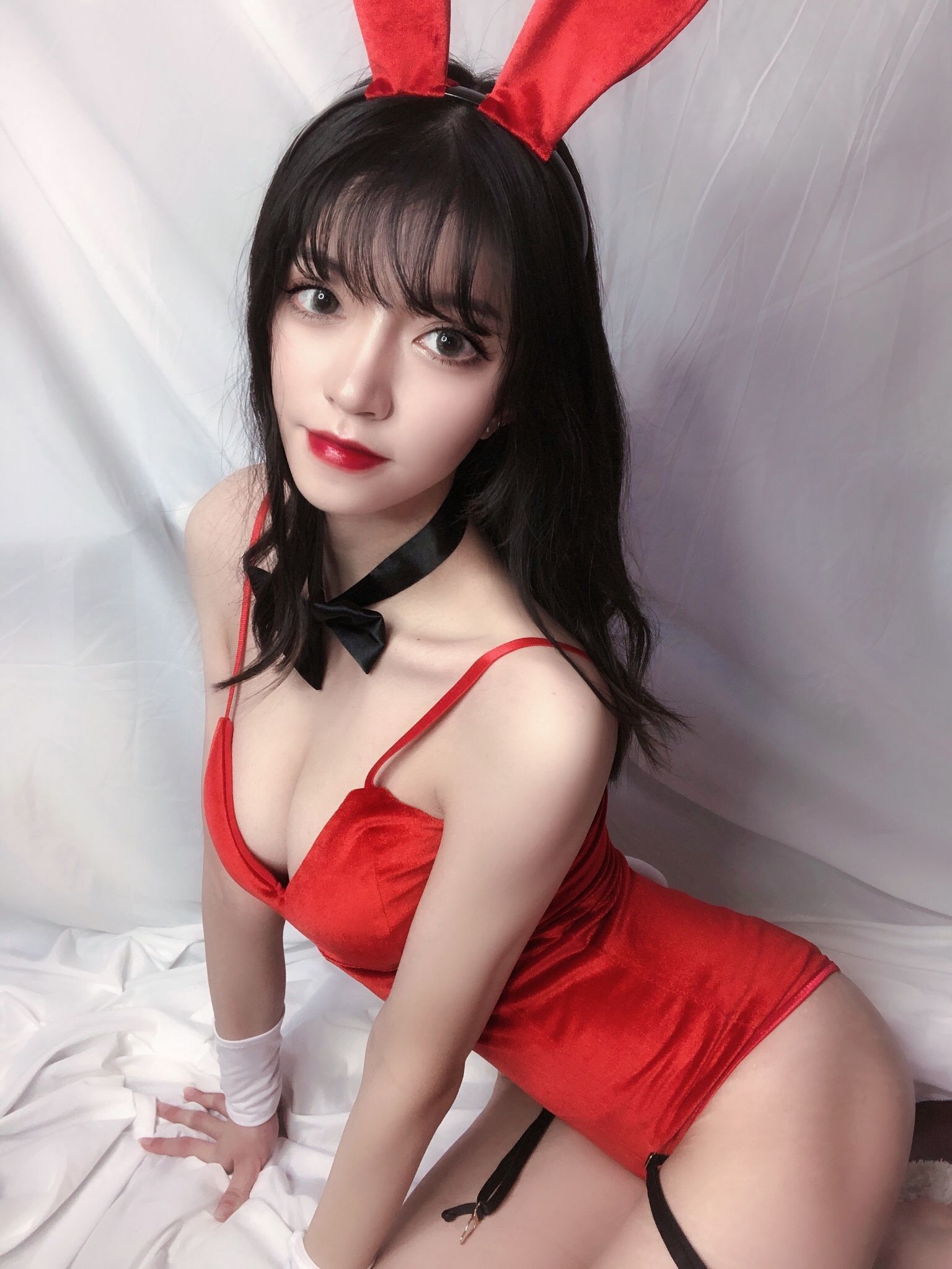 銘銘Kizami 红丝绒兔女郎
