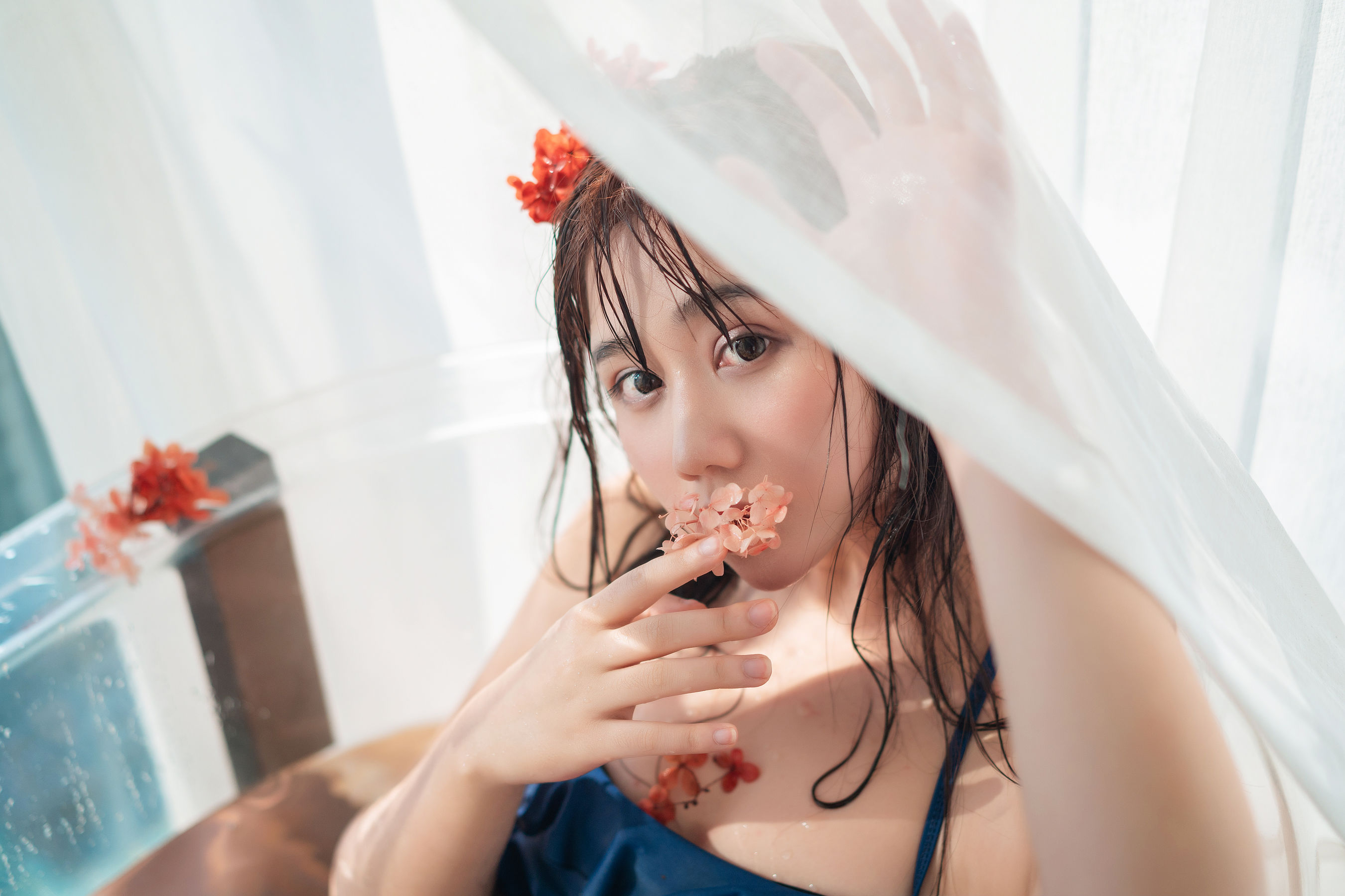 微博福利姬镜酱 私奔之泳衣