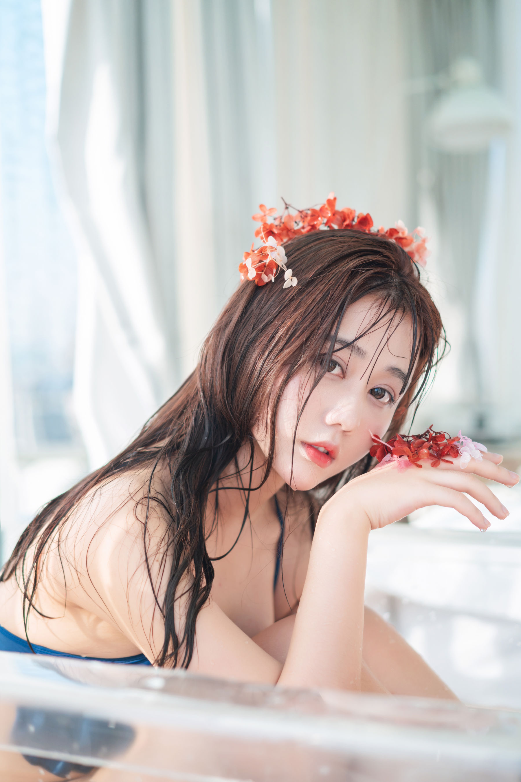 微博福利姬镜酱 私奔之泳衣