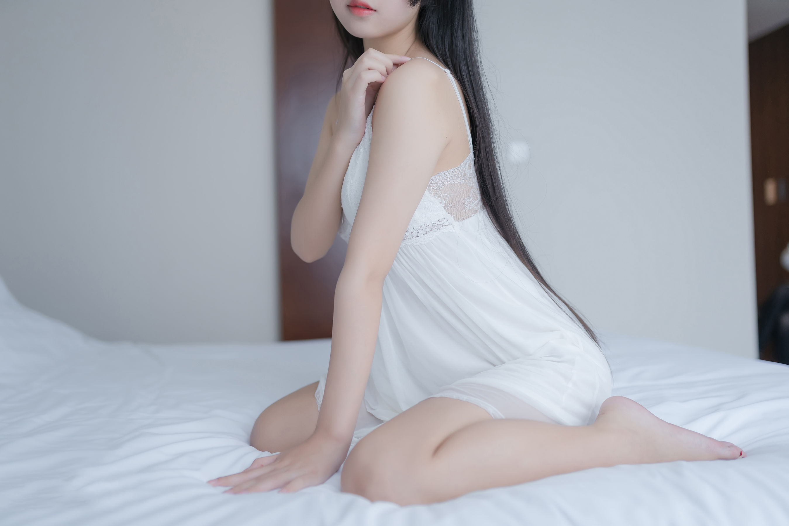 阳光美少女萌芽儿o0 白色私房