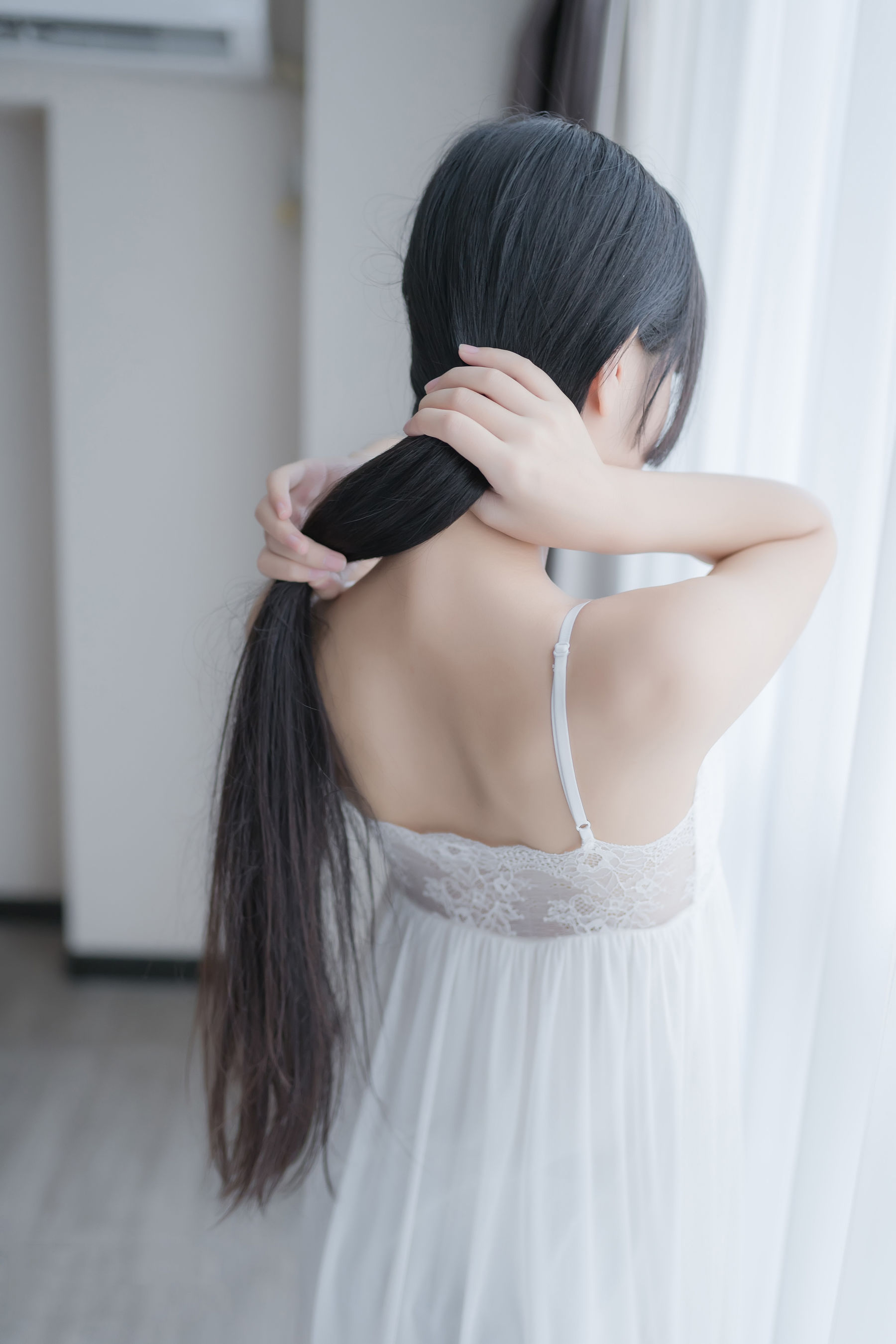 阳光美少女萌芽儿o0 白色私房