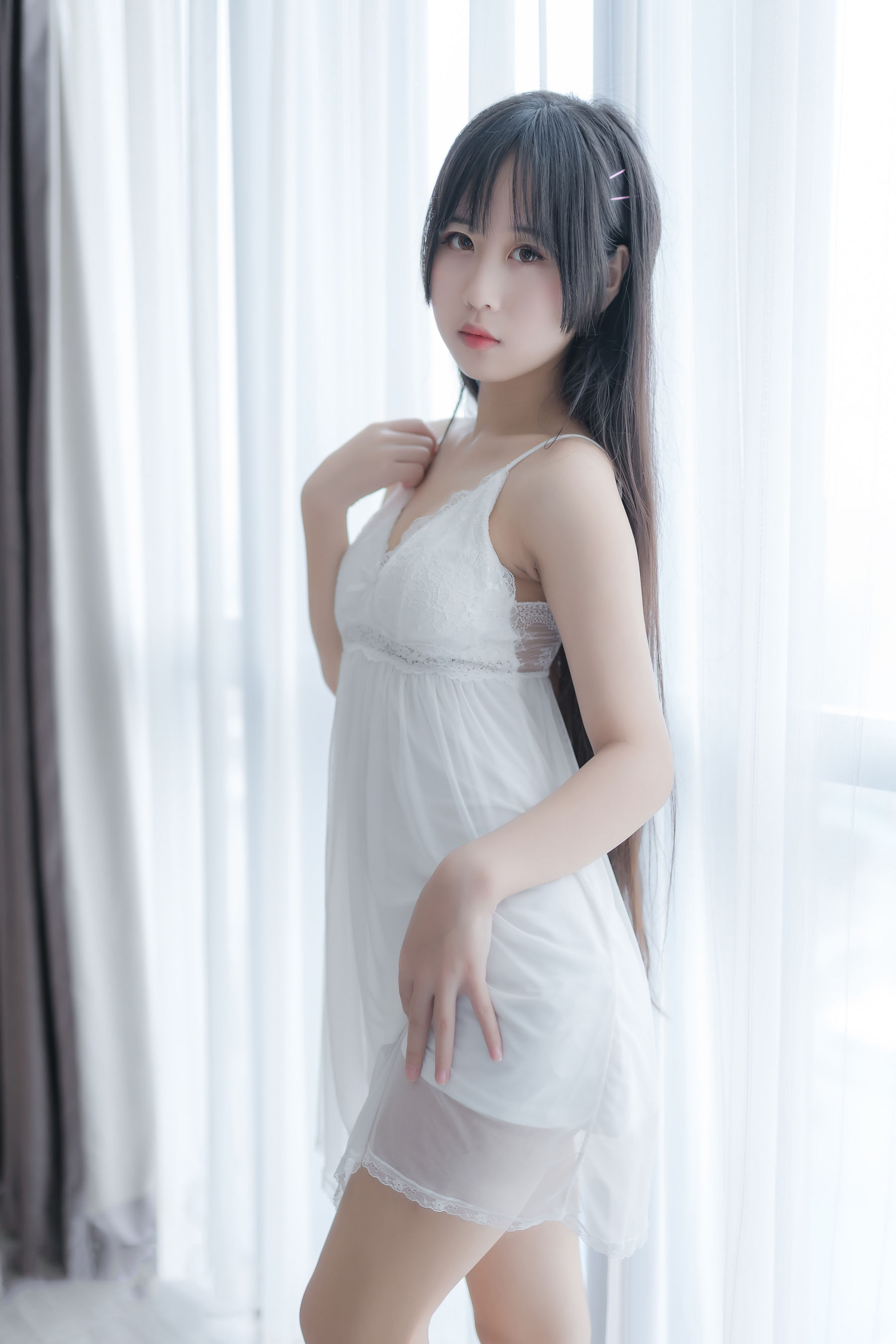 阳光美少女萌芽儿o0 白色私房