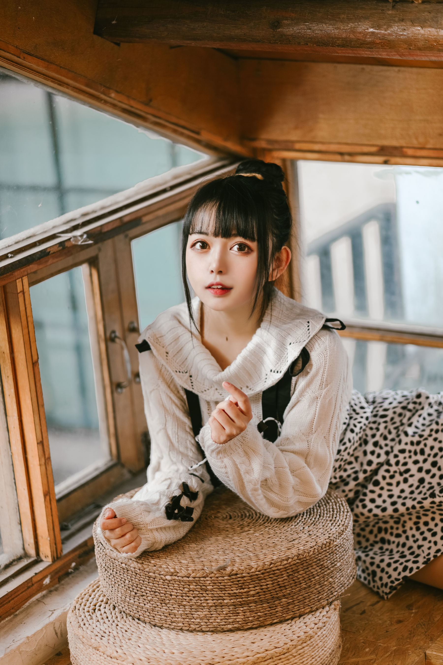 大眼萌妹黑猫猫OvO 少女心事