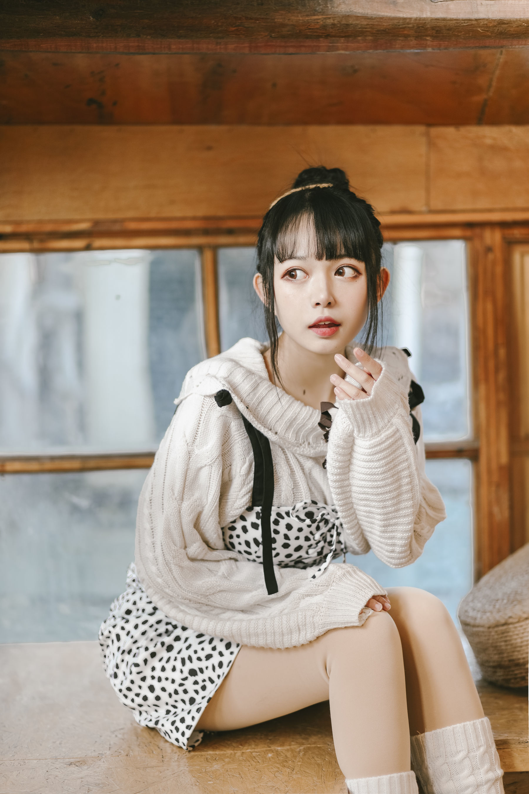 大眼萌妹黑猫猫OvO 少女心事