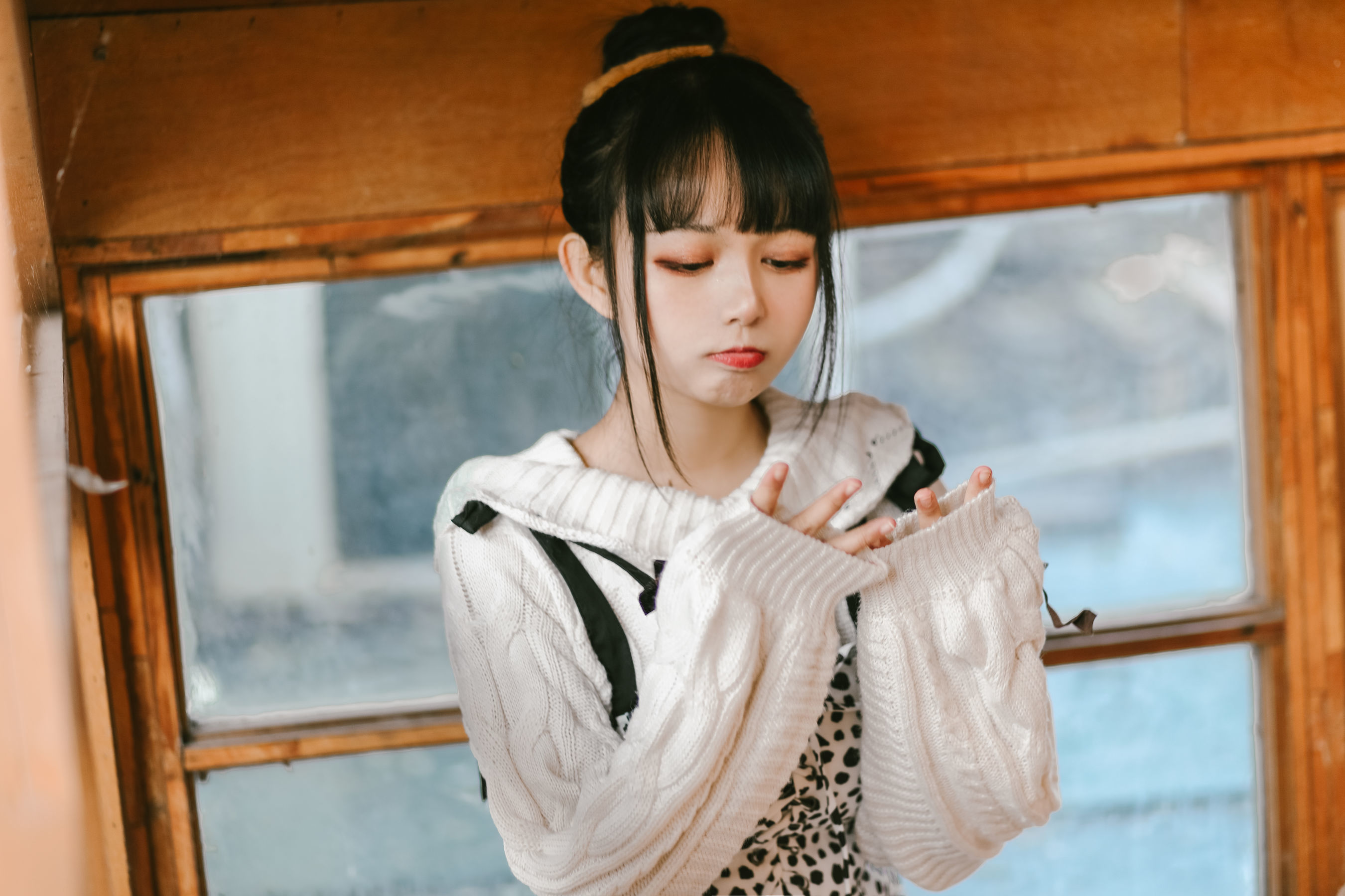 大眼萌妹黑猫猫OvO 少女心事