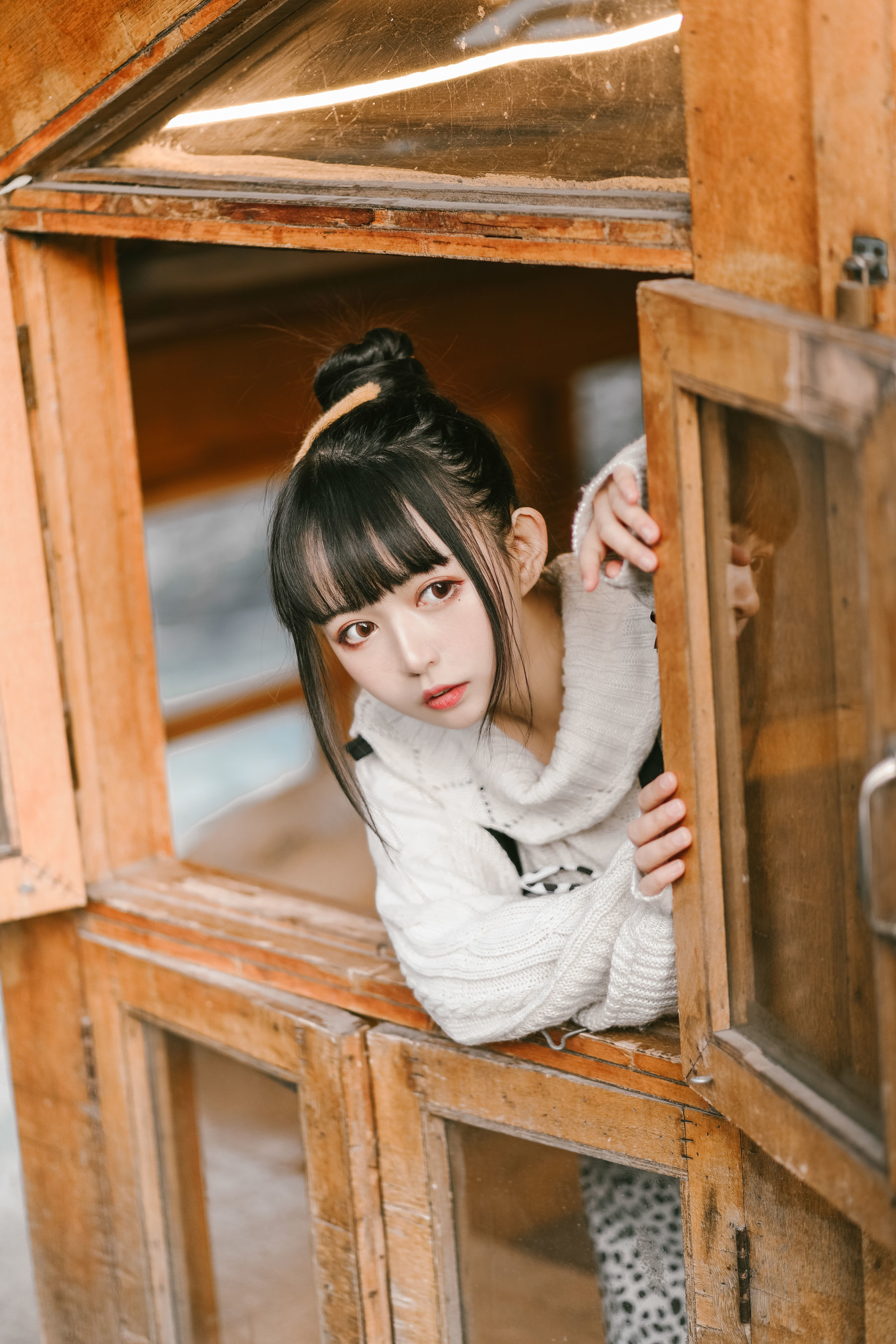 大眼萌妹黑猫猫OvO 少女心事