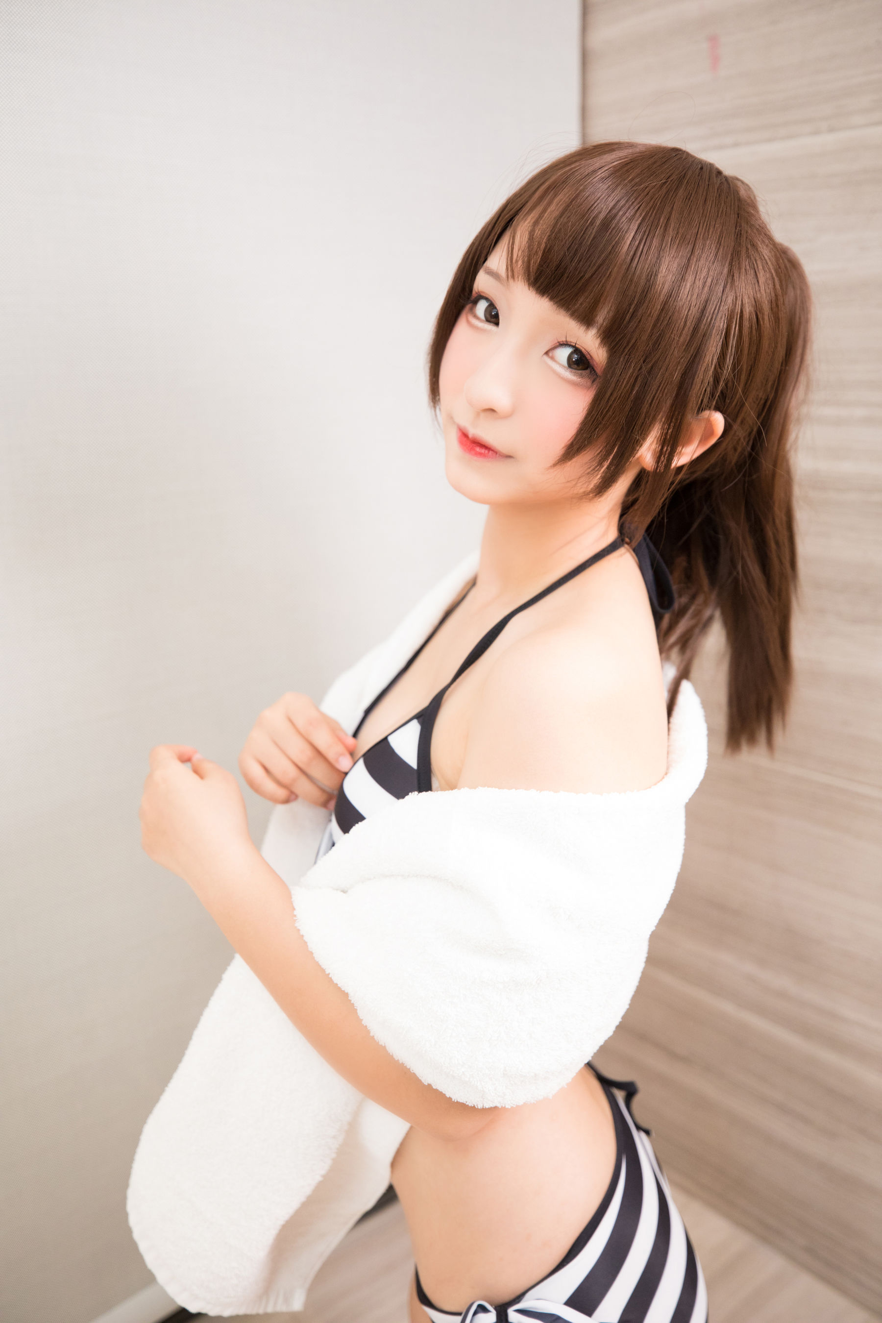 萝莉神楽板真冬 君の世界に