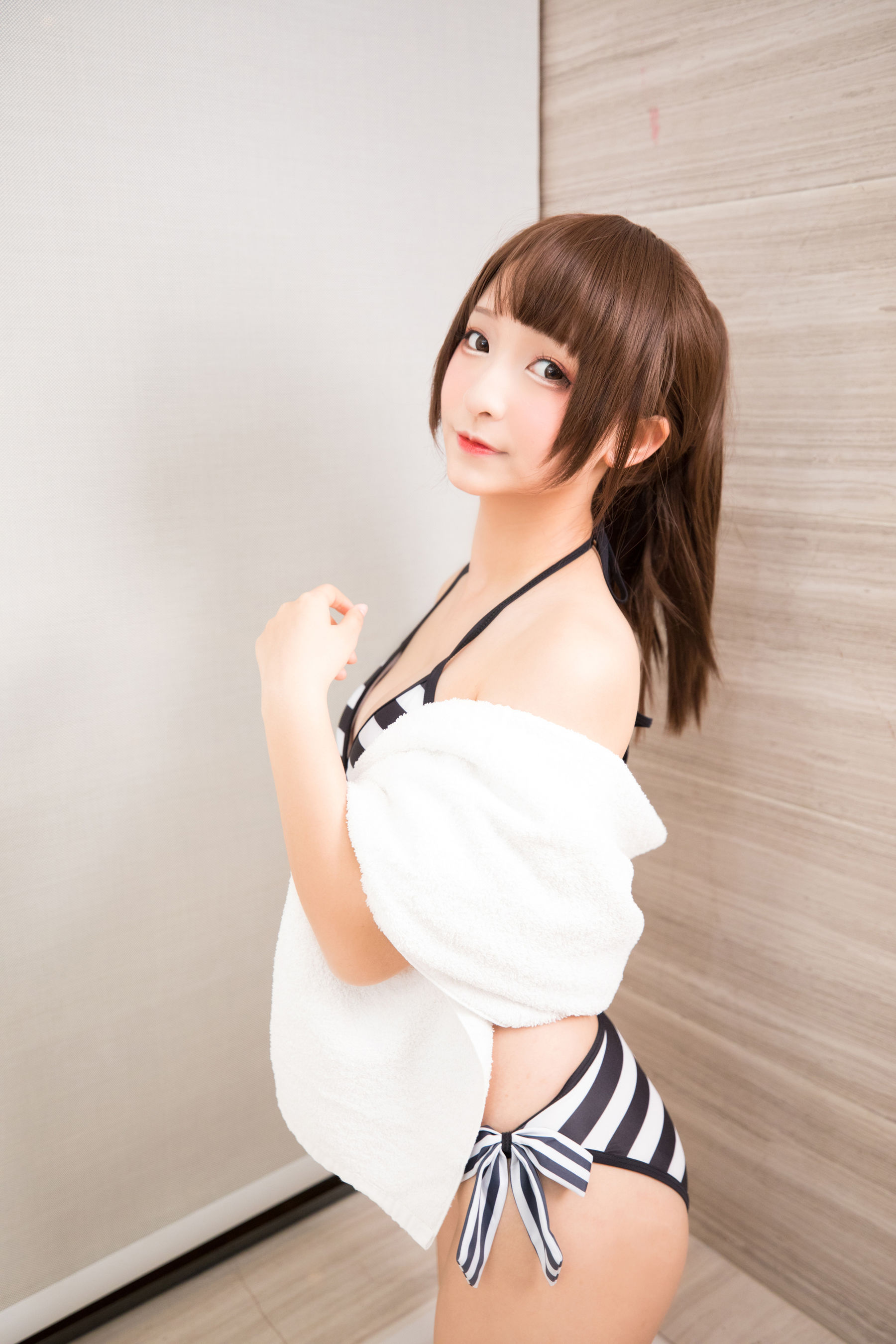 萝莉神楽板真冬 君の世界に