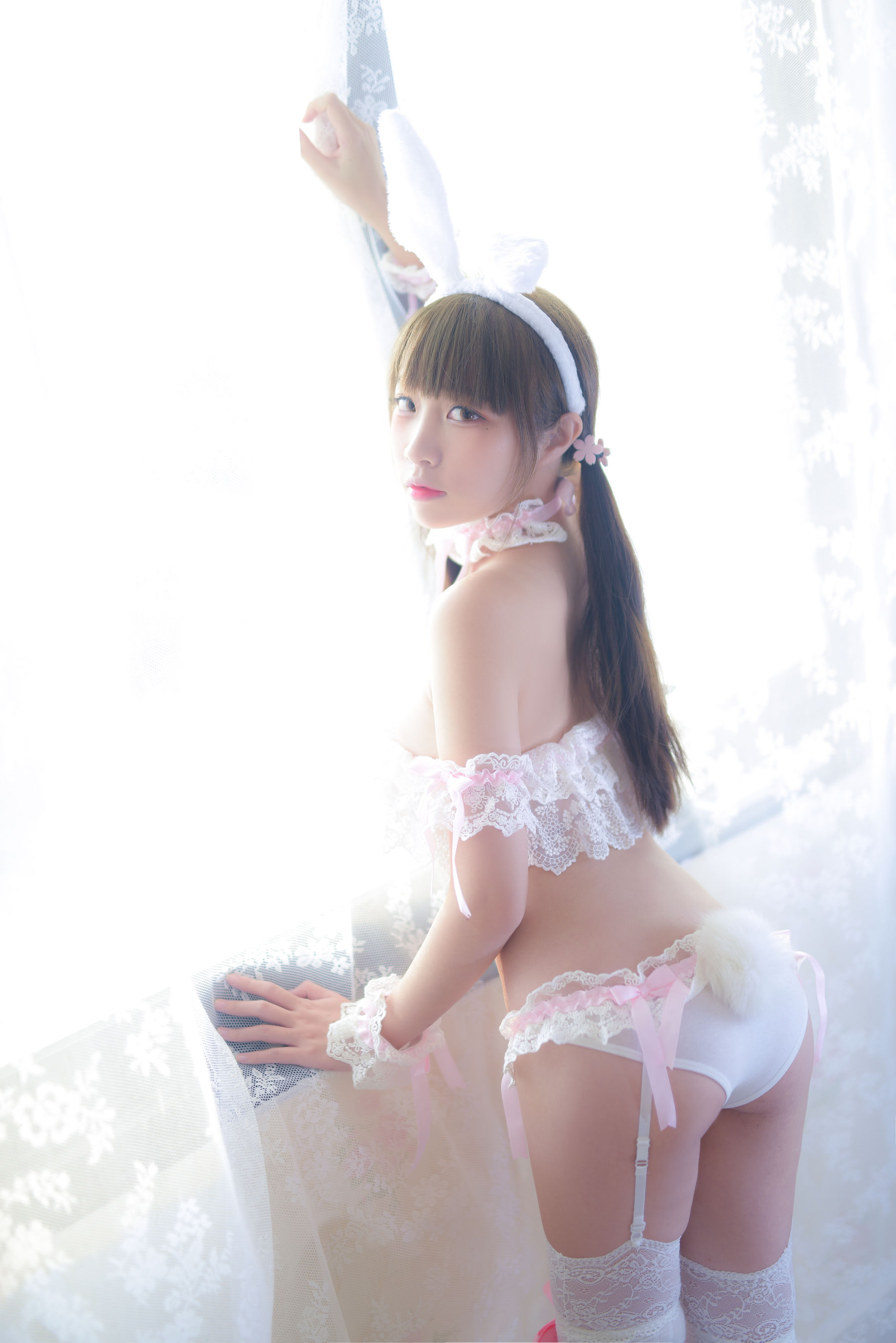 人气Coser二佐Nisa 宠物少女 粉白内衣