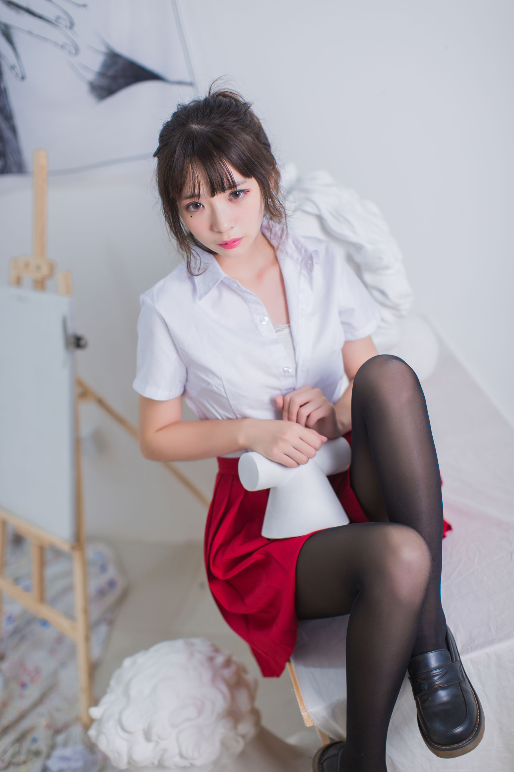 疯猫ss 画室JK少女