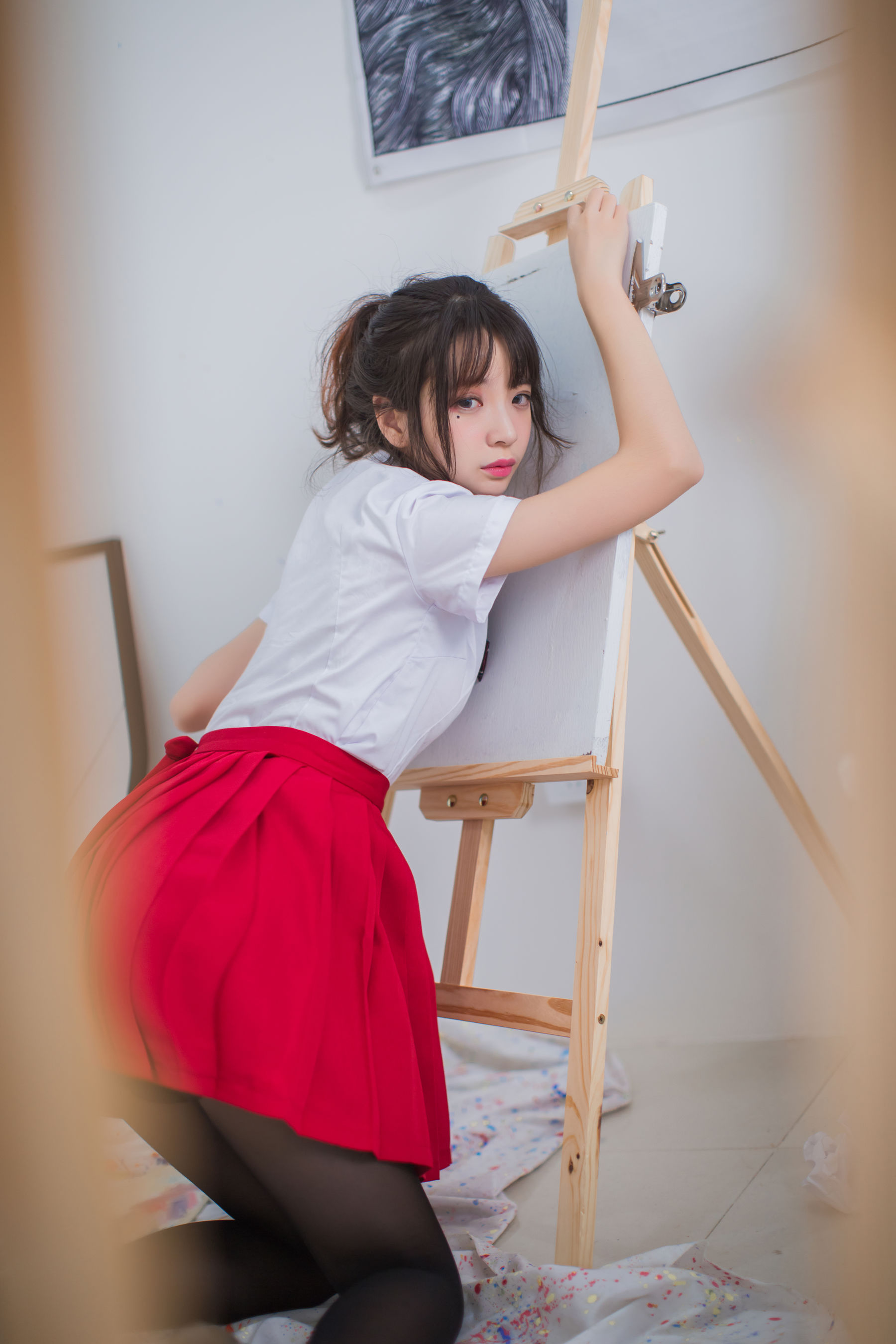 疯猫ss 画室JK少女