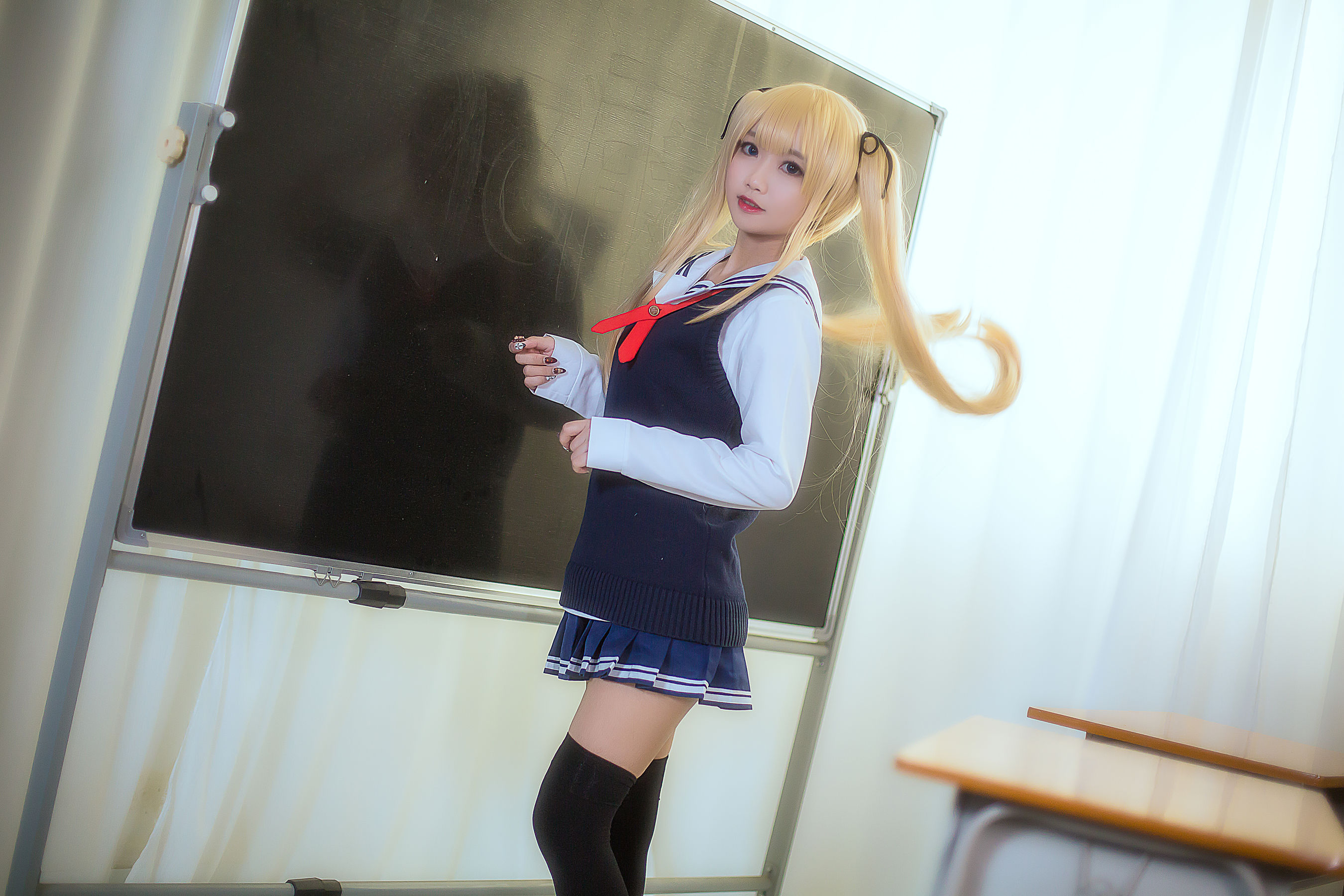 白嫩美少女鬼畜瑶 校服