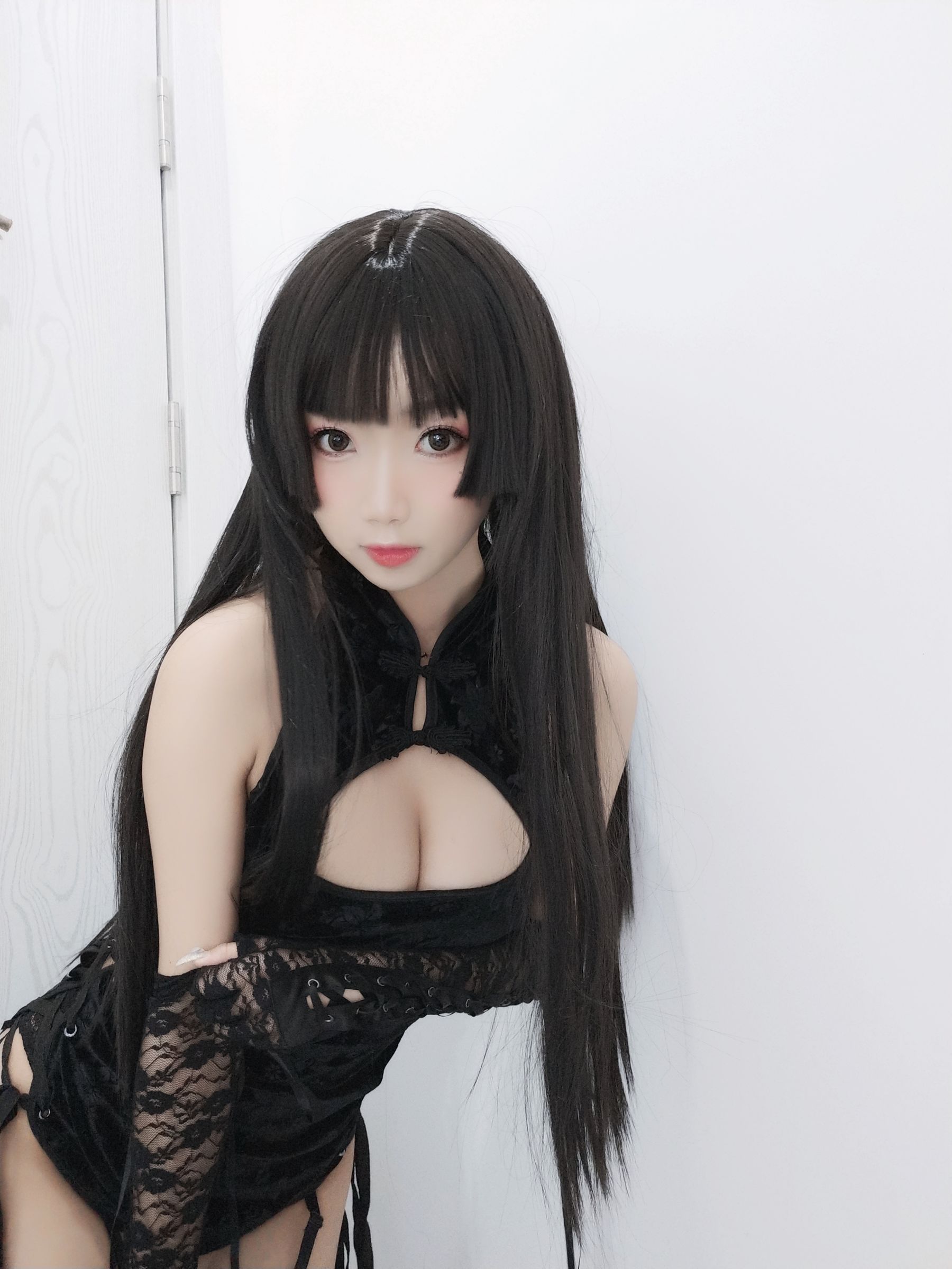 白嫩美少女鬼畜瑶 黑色旗袍
