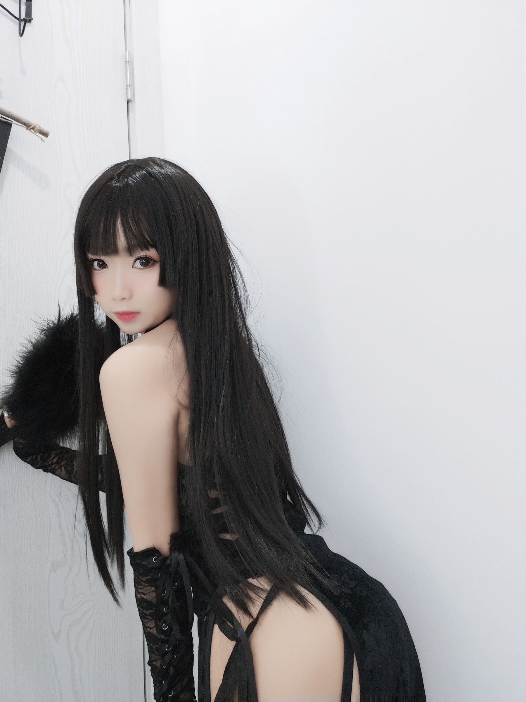 白嫩美少女鬼畜瑶 黑色旗袍