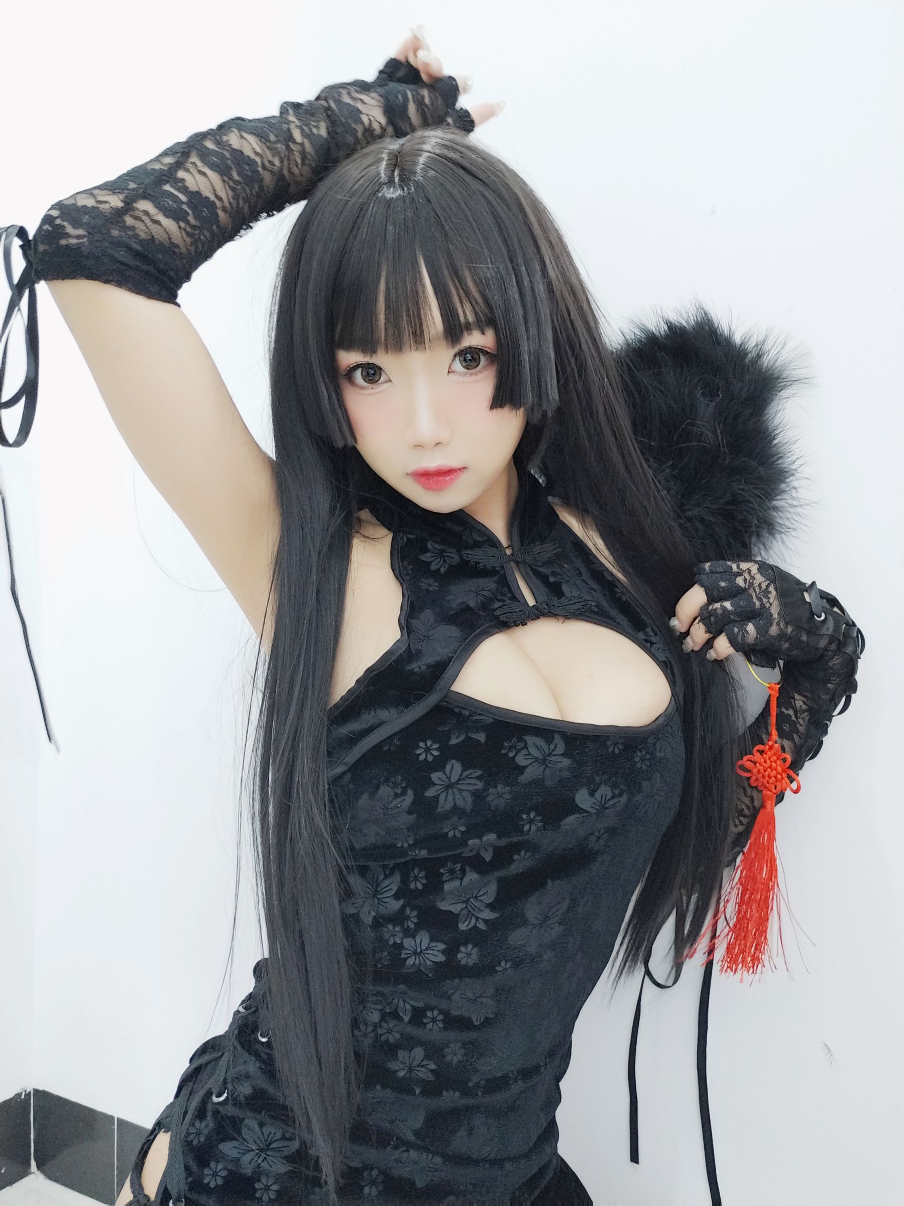 白嫩美少女鬼畜瑶 黑色旗袍