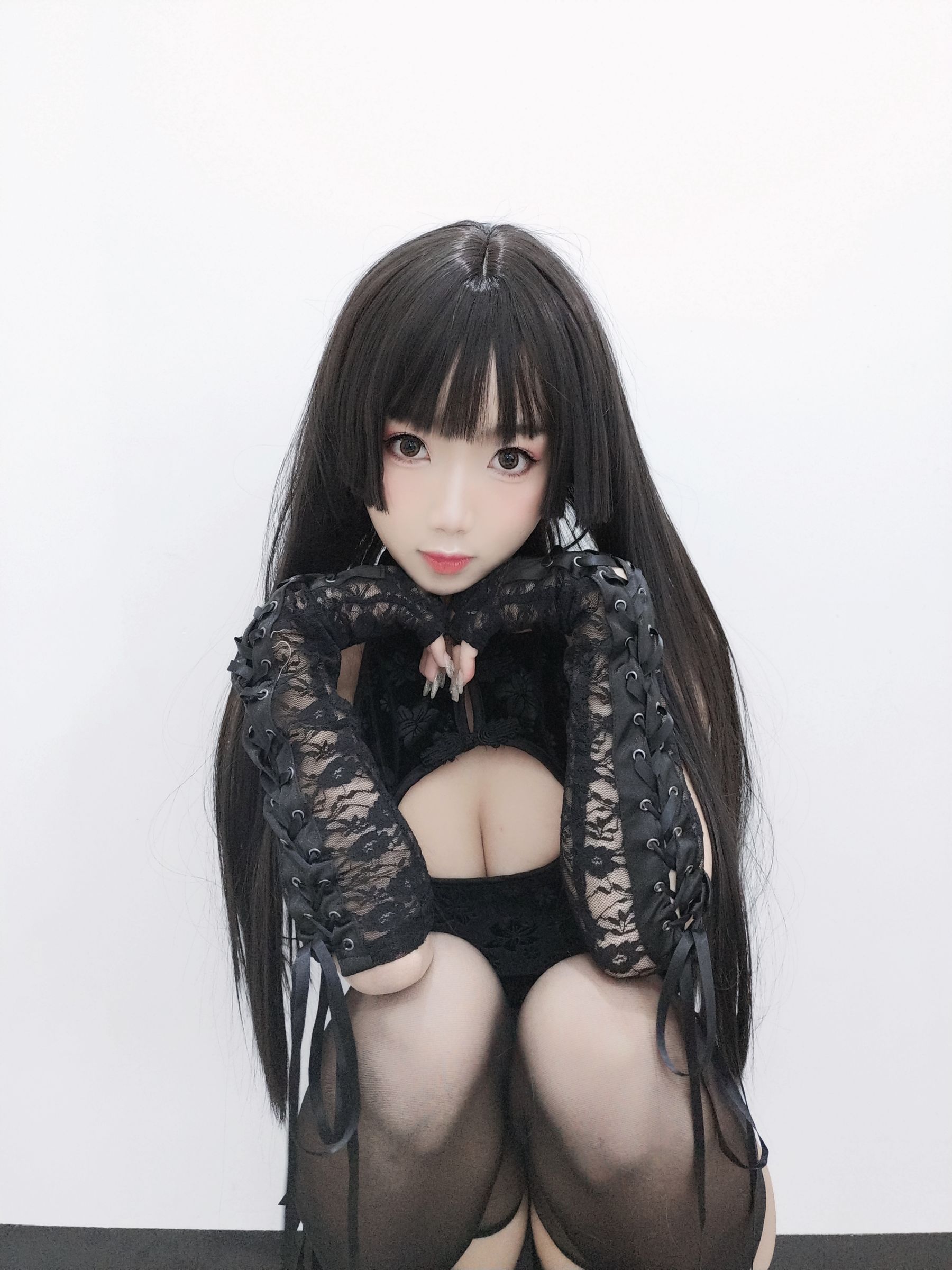 白嫩美少女鬼畜瑶 黑色旗袍