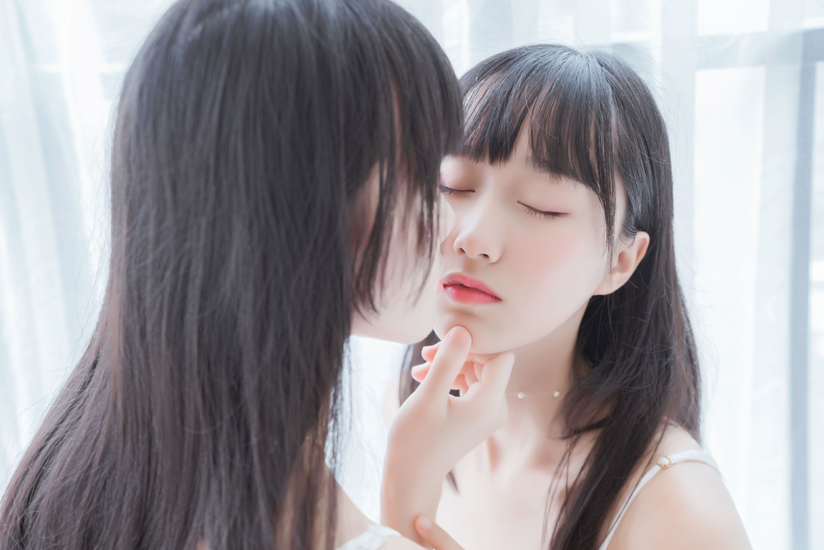 萌系小姐姐木绵绵OwO&桜桃喵 朝(白裙×白裙)