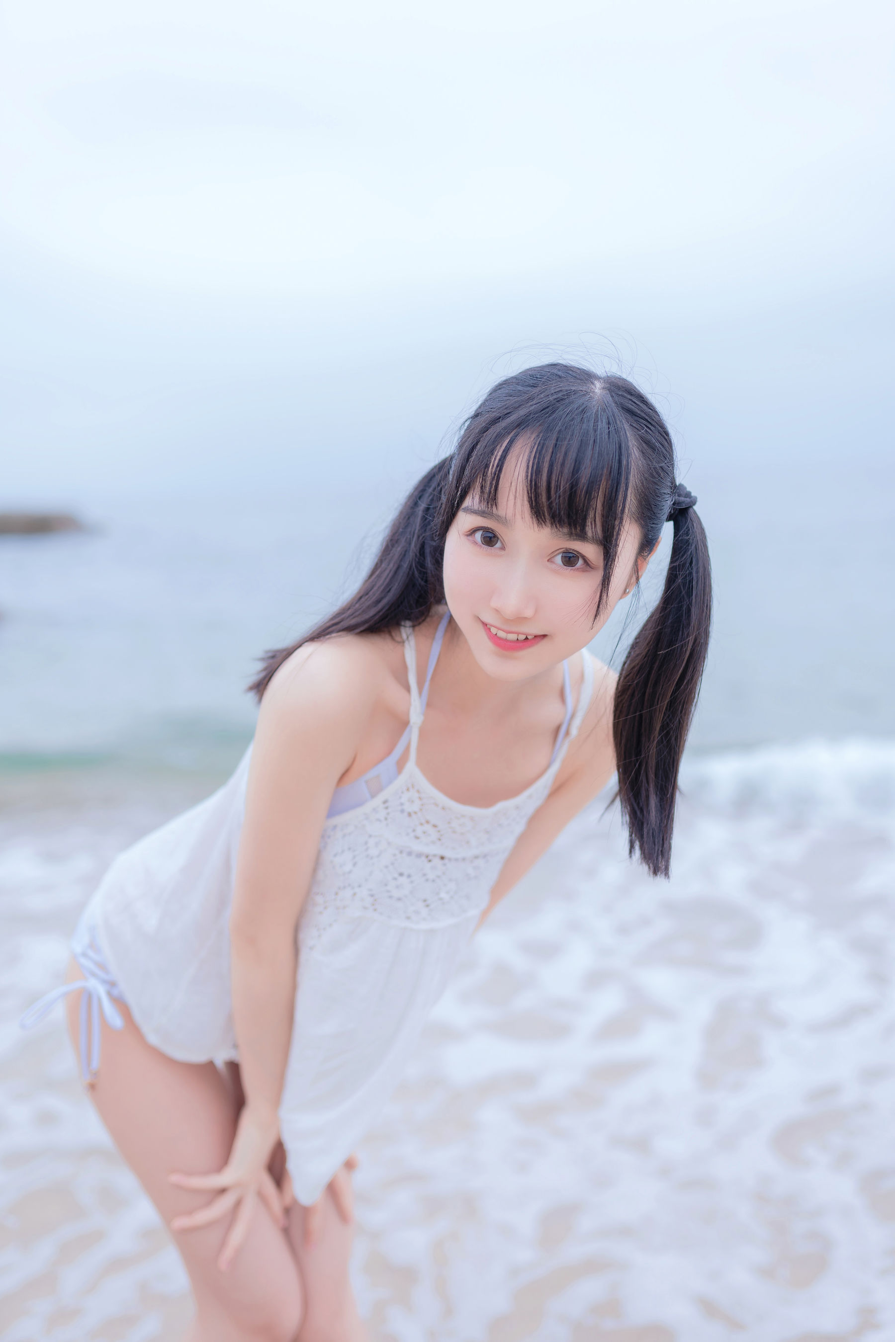 萌系小姐姐木绵绵OwO 海边白色比基尼