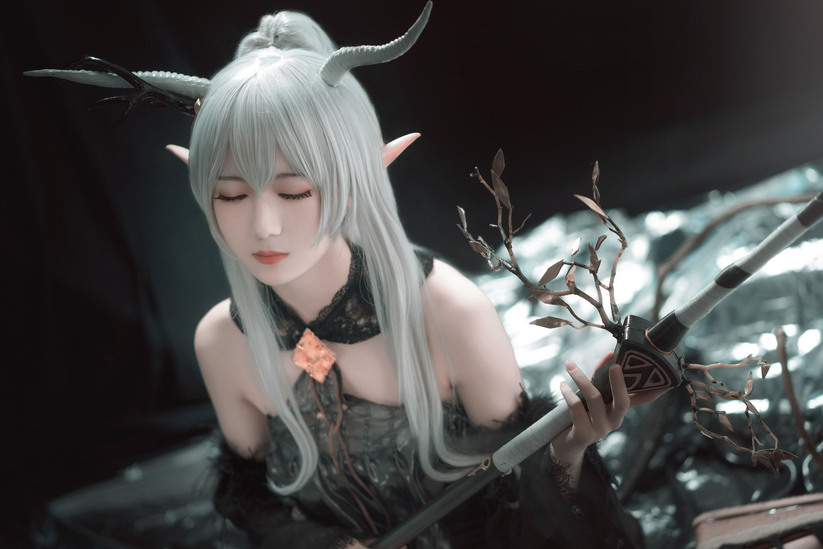 小姐姐弥音音ww 明日方舟 闪灵