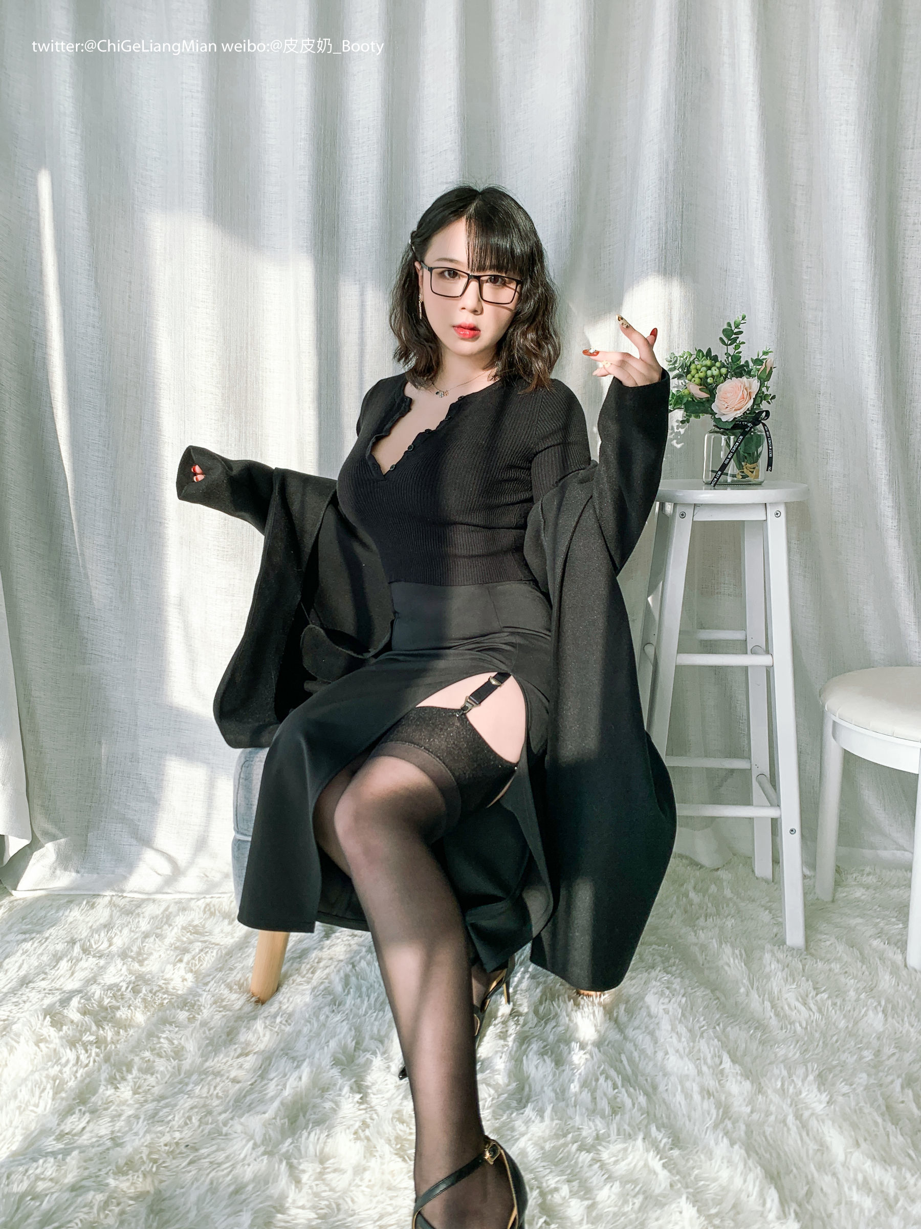 皮皮奶可可爱了啦 黑色OL