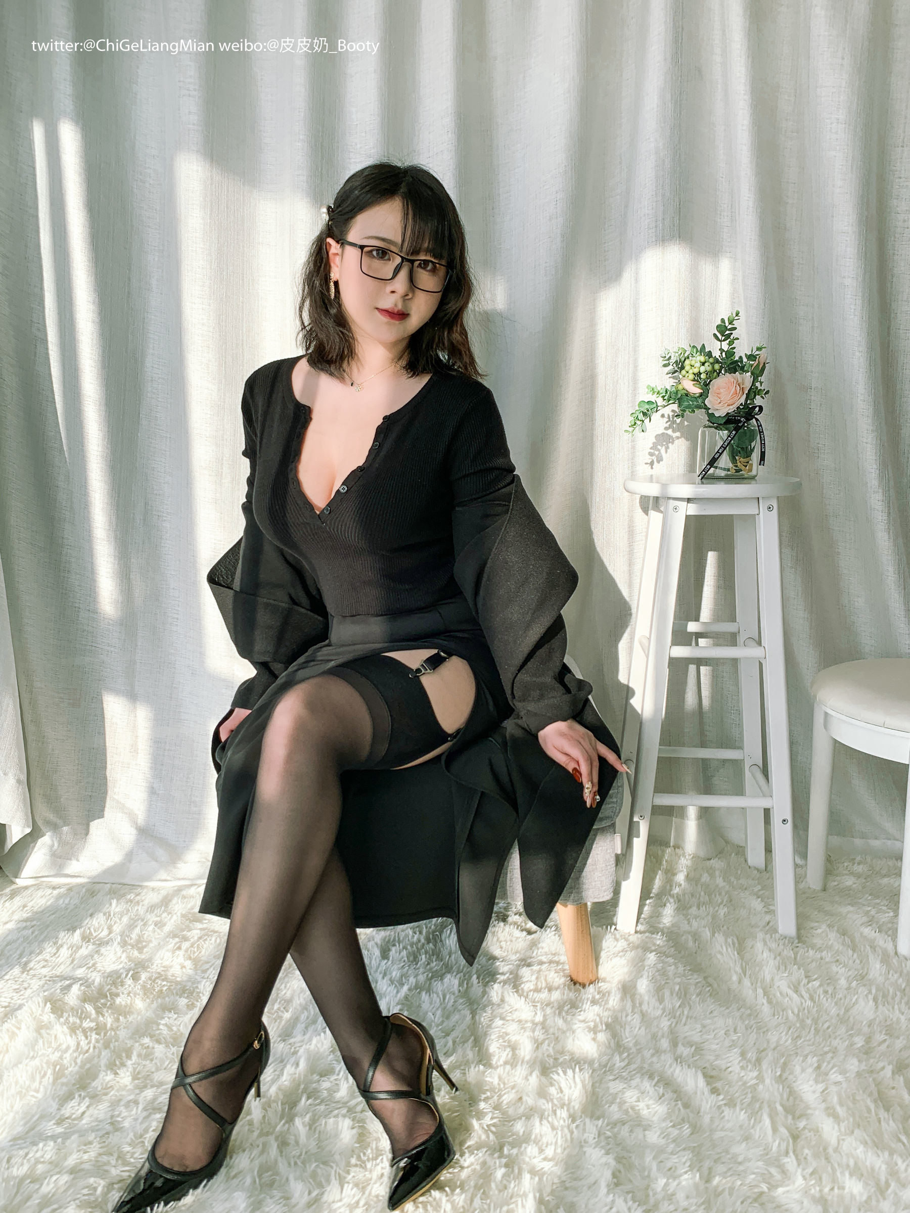 皮皮奶可可爱了啦 黑色OL