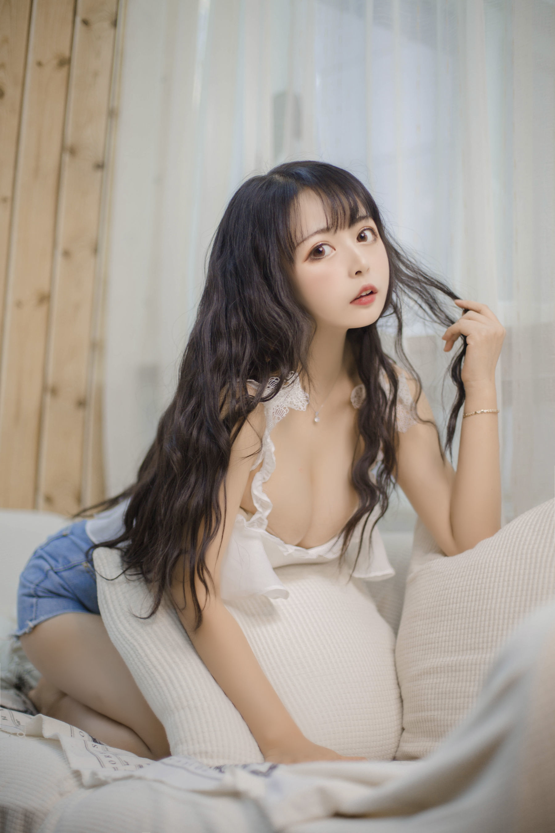 大眼萌妹黑猫猫OvO 客厅