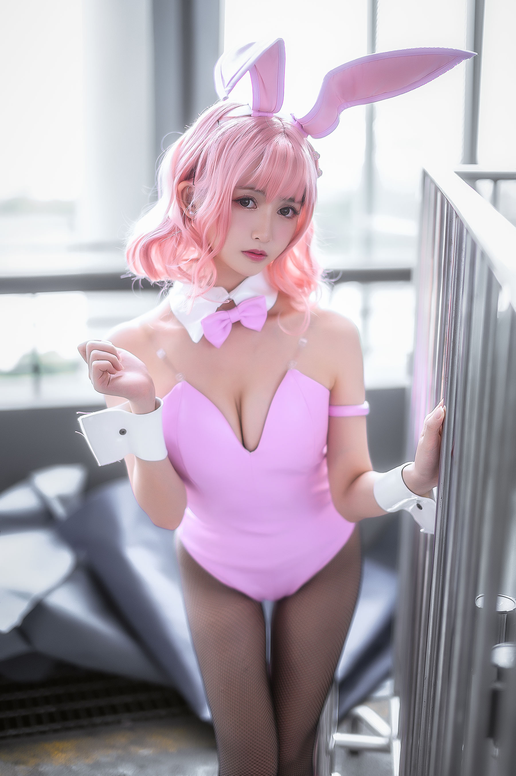超人气Coser鳗鱼霏儿 粉红兔女郎