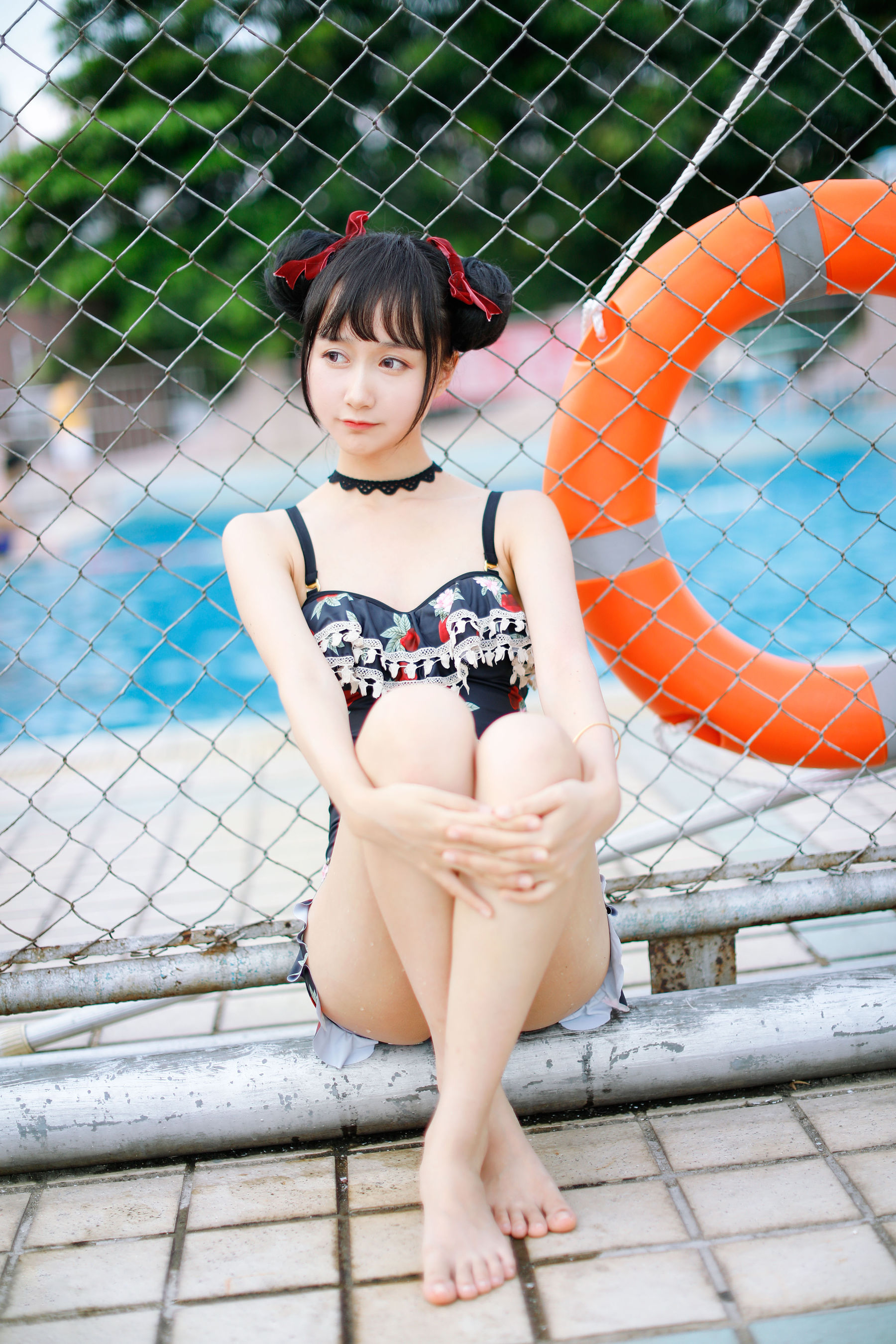 萌系小姐姐木绵绵OwO 草莓泳衣