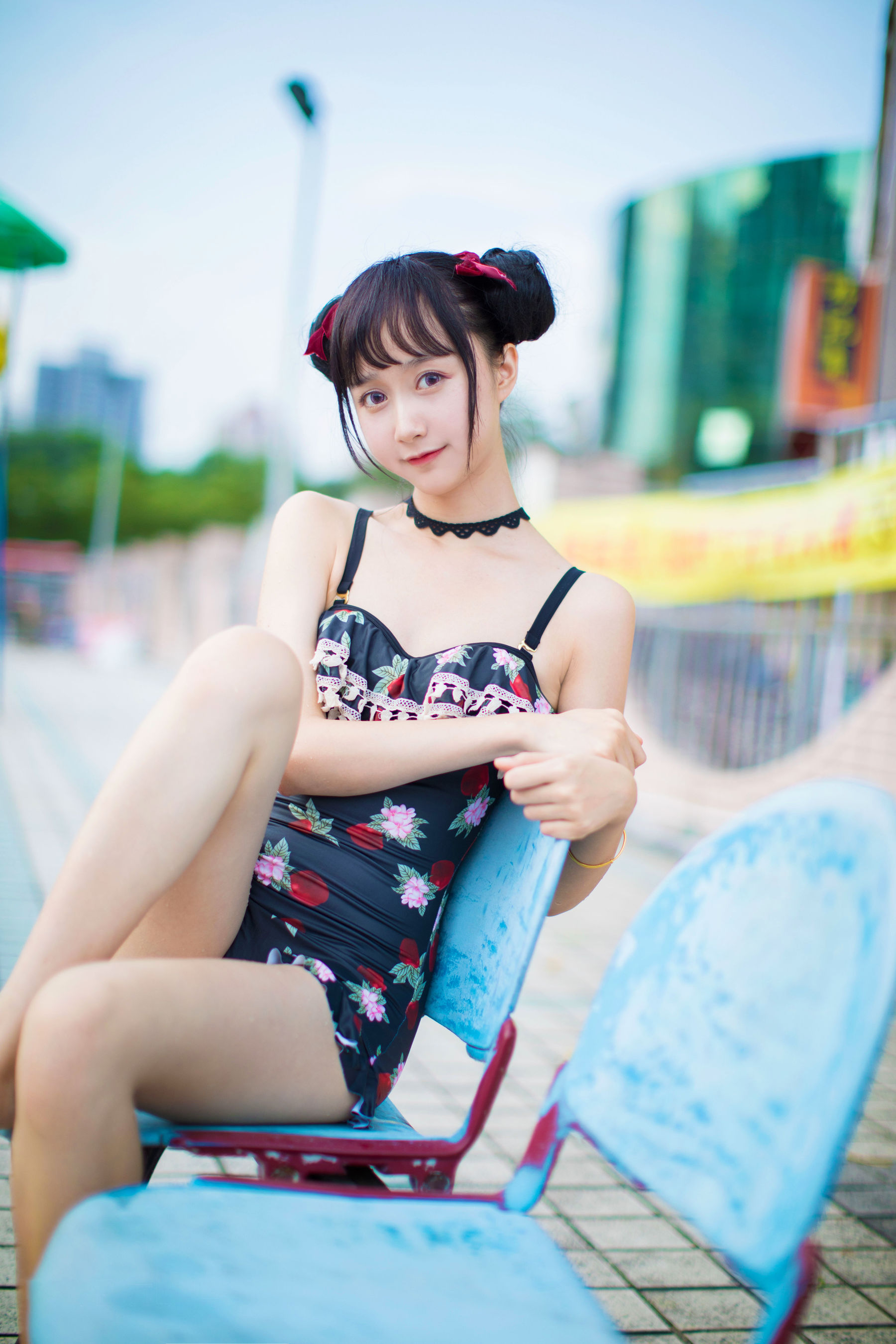 萌系小姐姐木绵绵OwO 草莓泳衣
