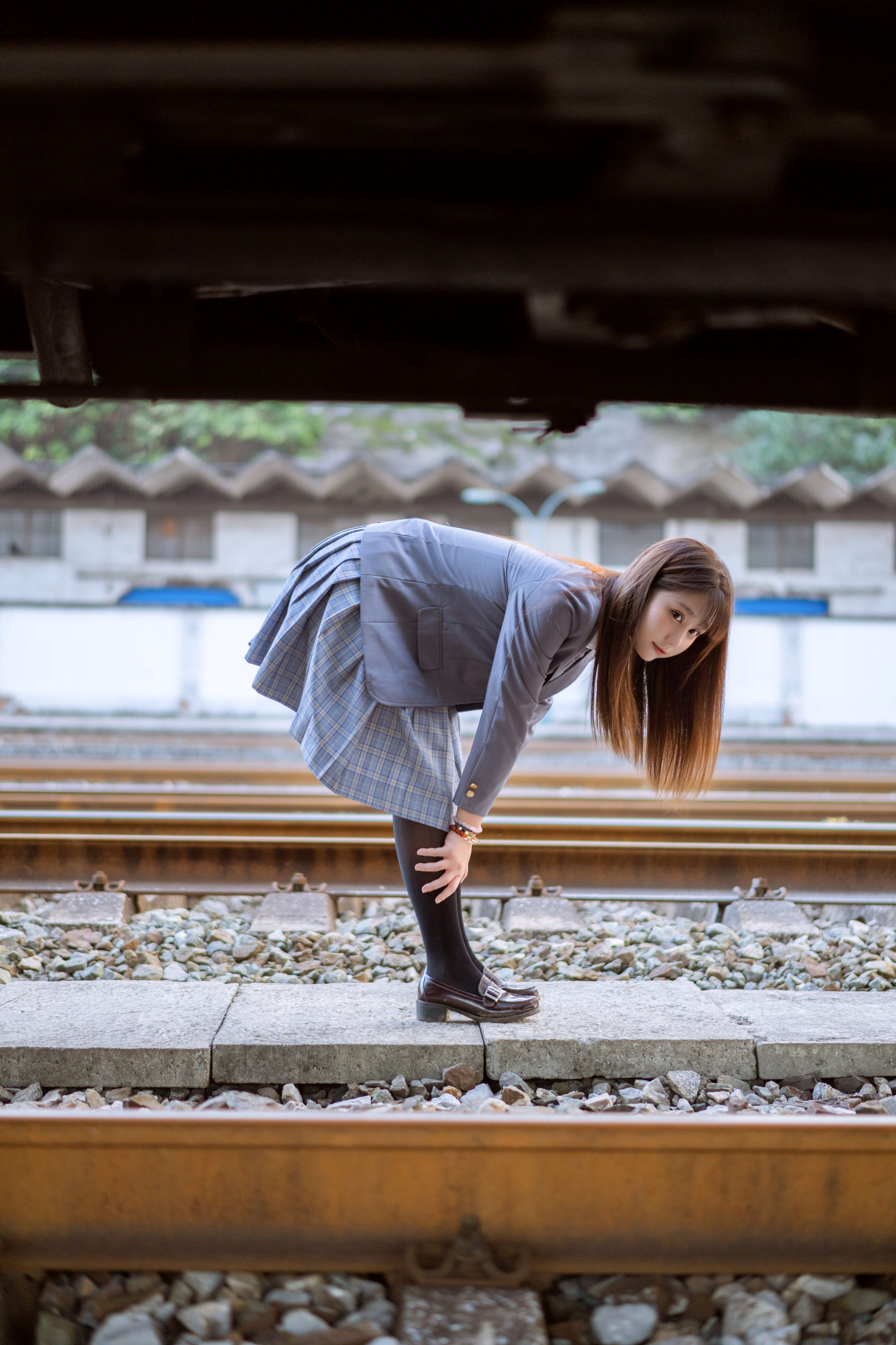 微博福利姬镜酱 私奔之制服