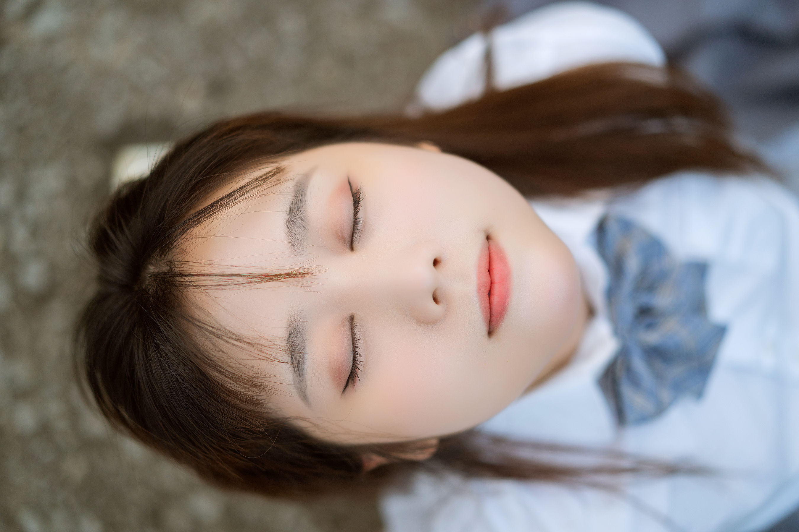 微博福利姬镜酱 私奔之制服