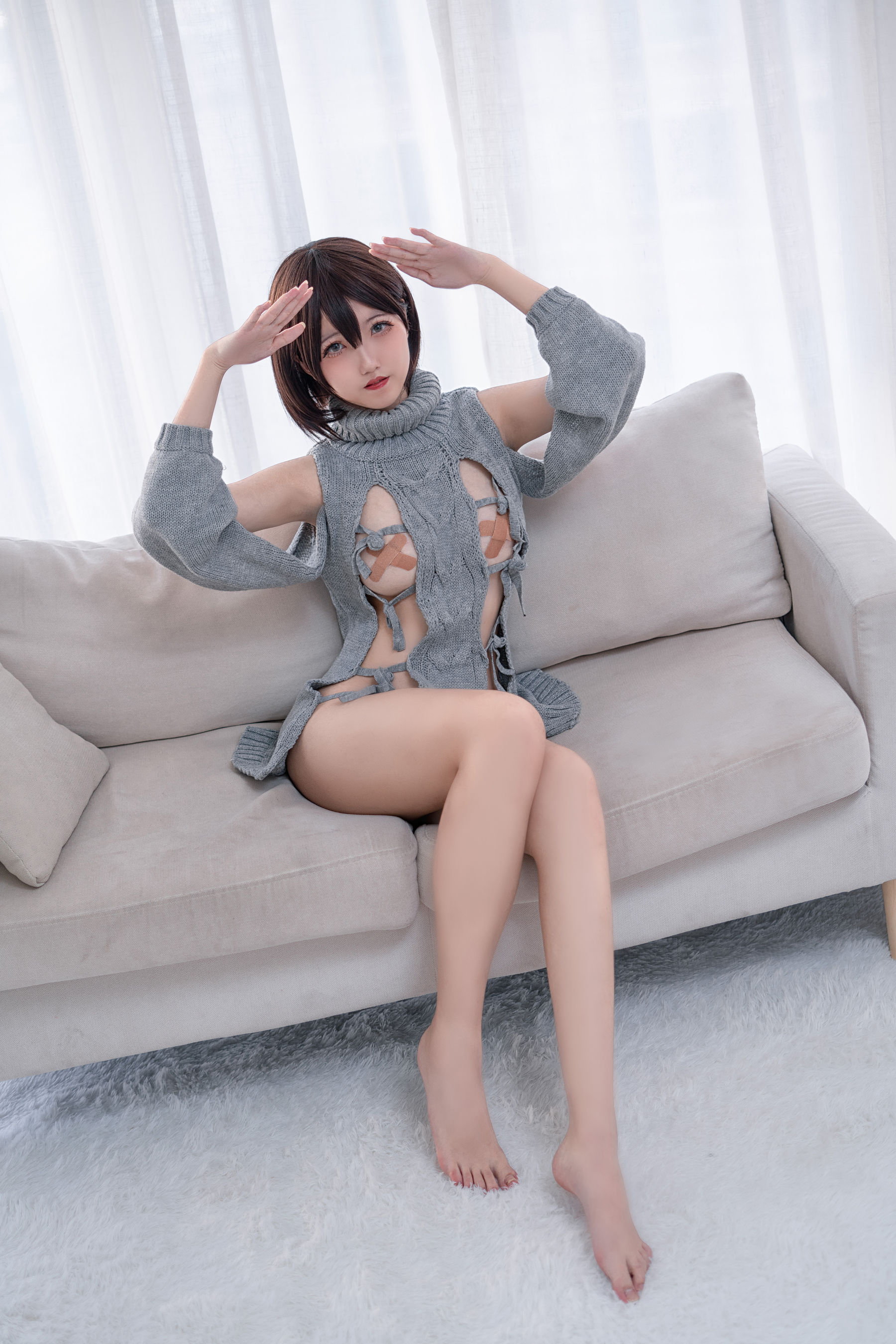 鬼马少女阿薰kaOri 露背毛衣