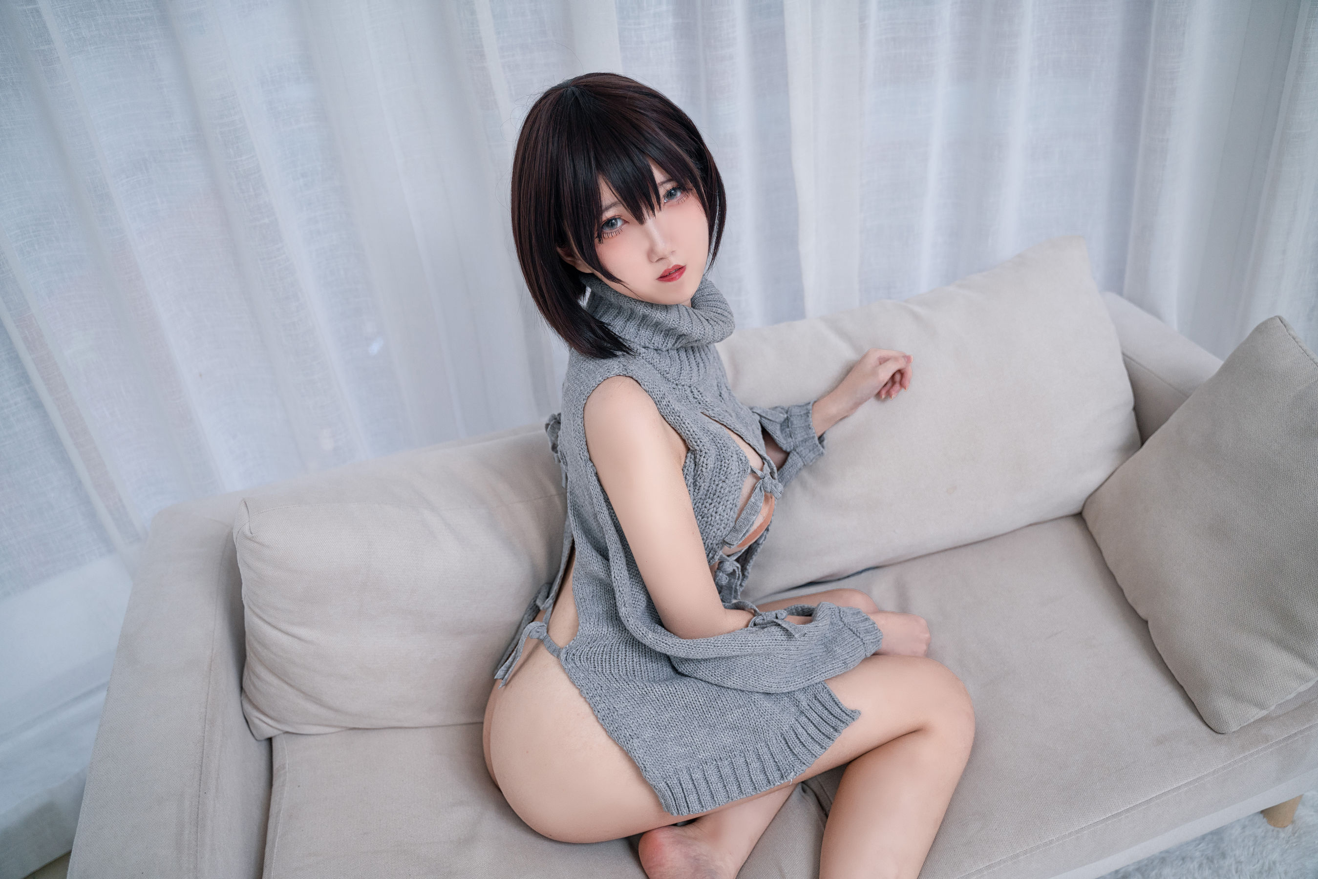 鬼马少女阿薰kaOri 露背毛衣